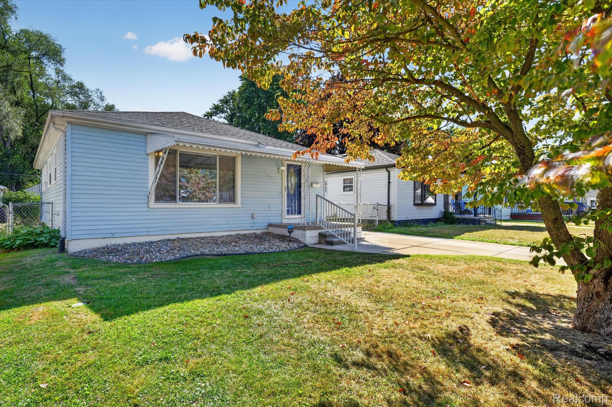 19360 Kinloch Street Property Photo 1