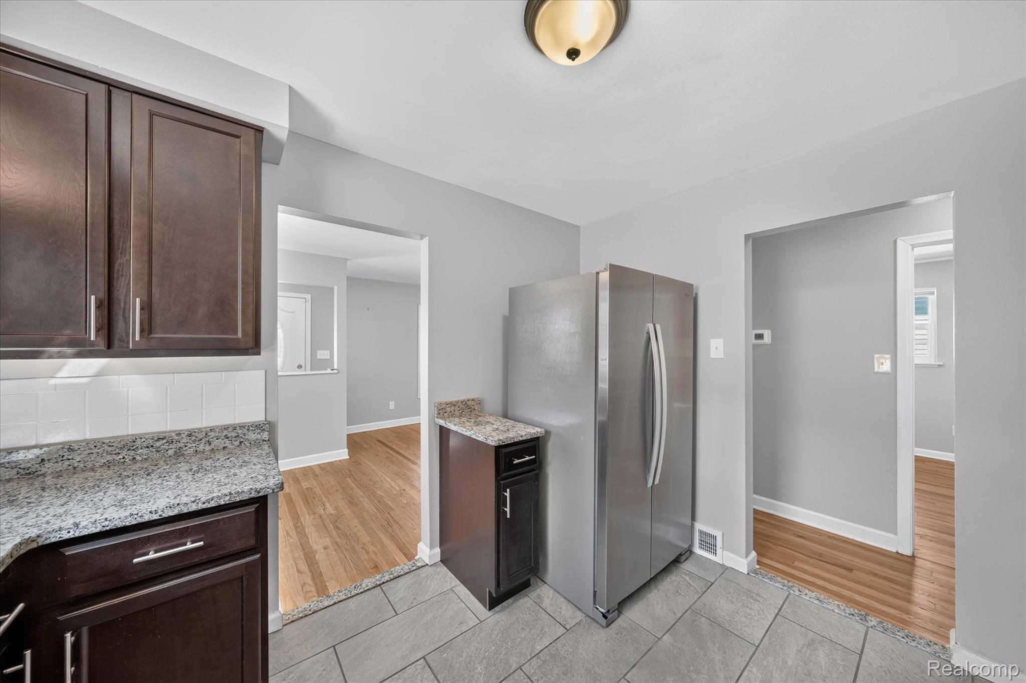 19360 Kinloch Street Property Photo 6