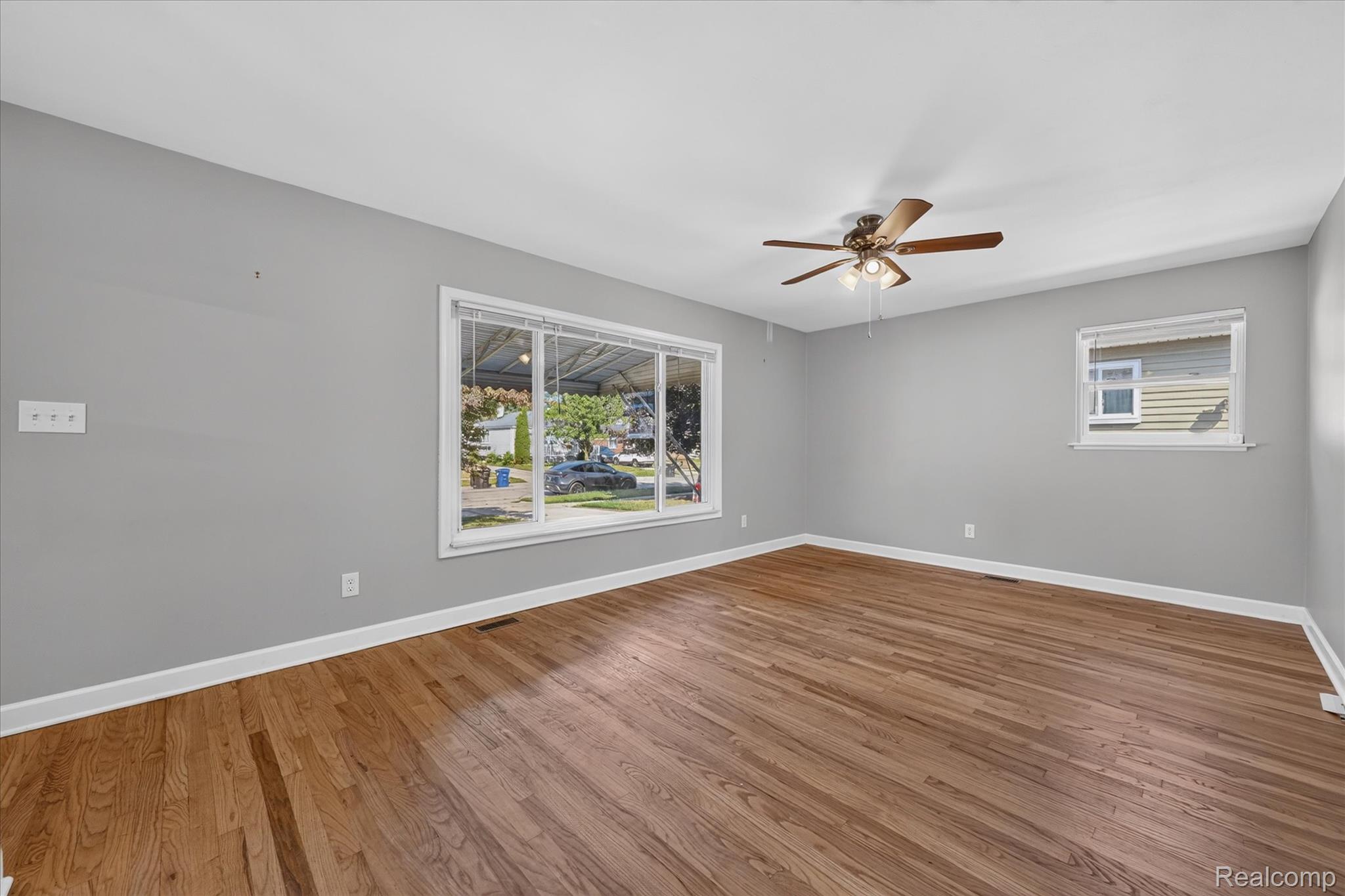 19360 Kinloch Street Property Photo 10