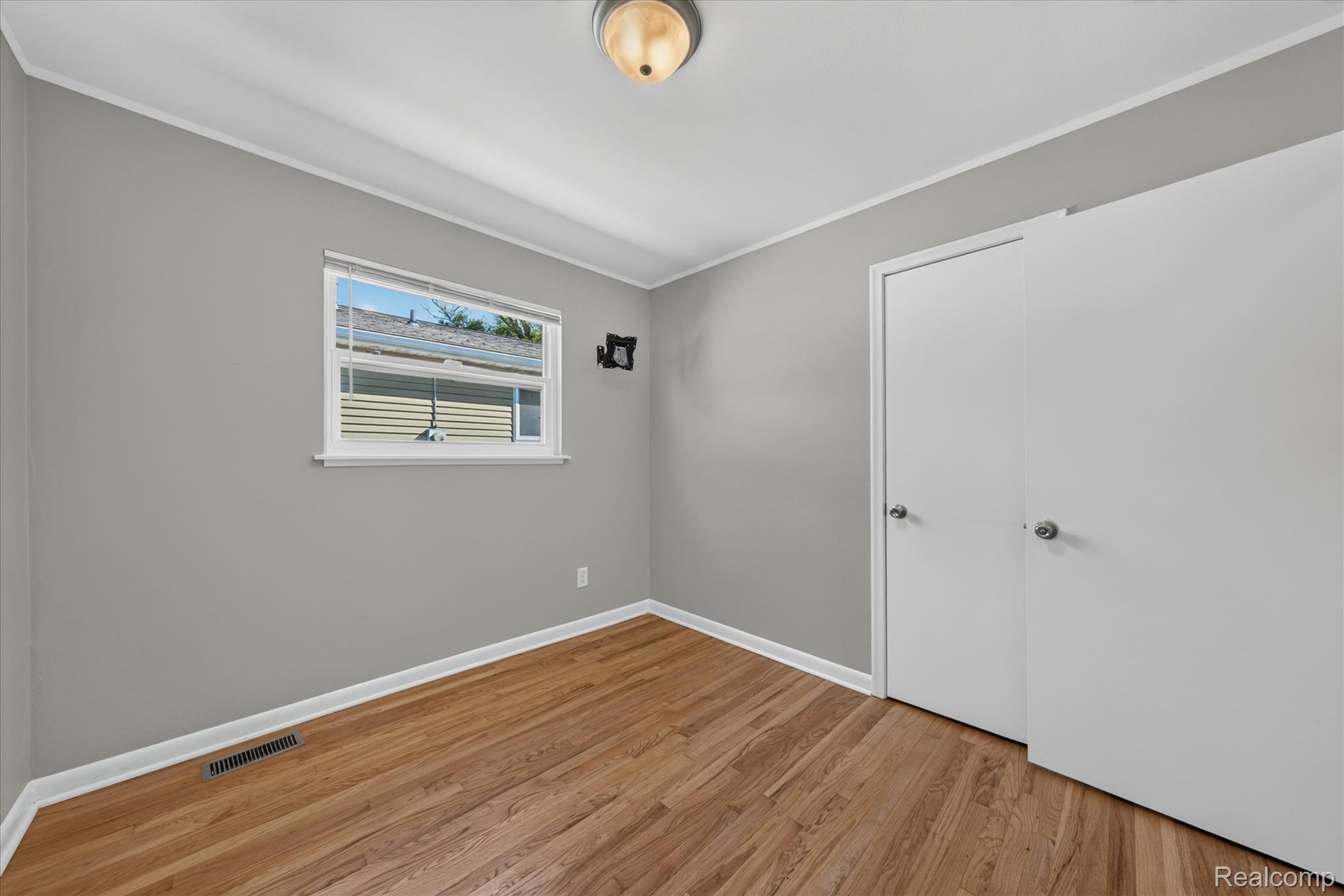 19360 Kinloch Street Property Photo 20