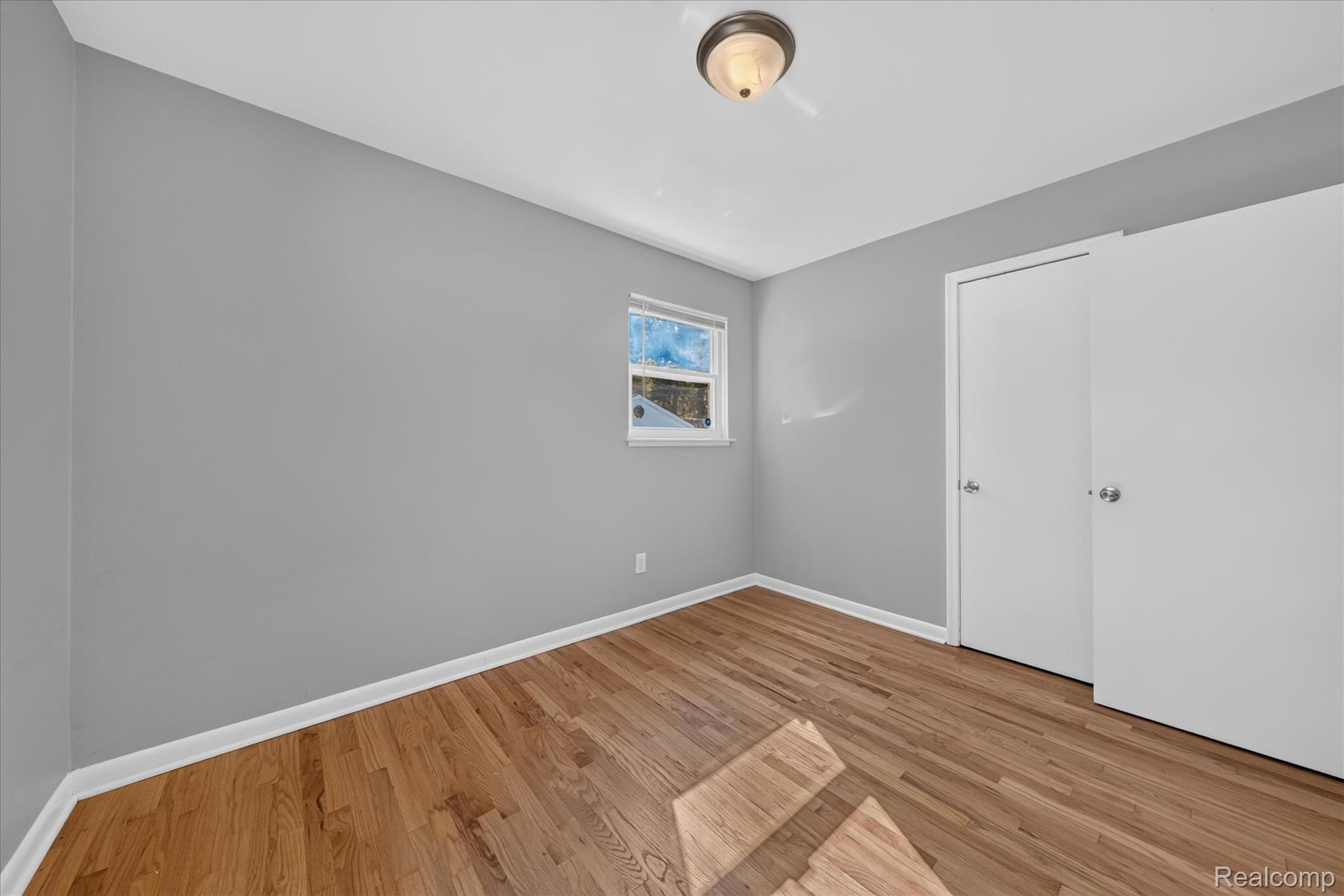 19360 Kinloch Street Property Photo 26