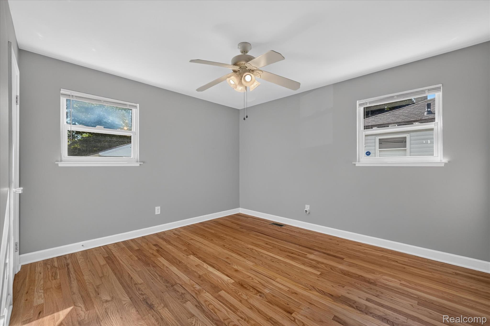 19360 Kinloch Street Property Photo 27