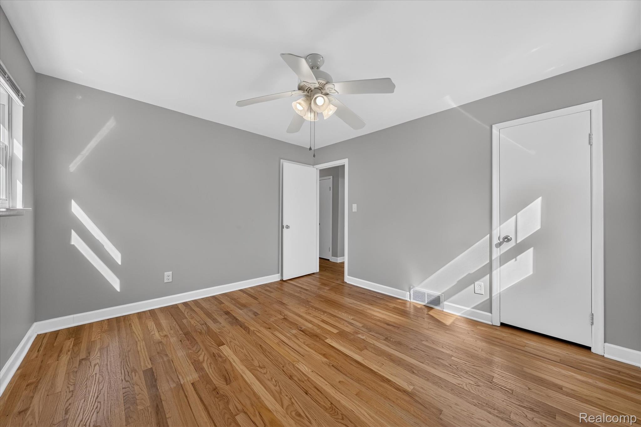 19360 Kinloch Street Property Photo 29