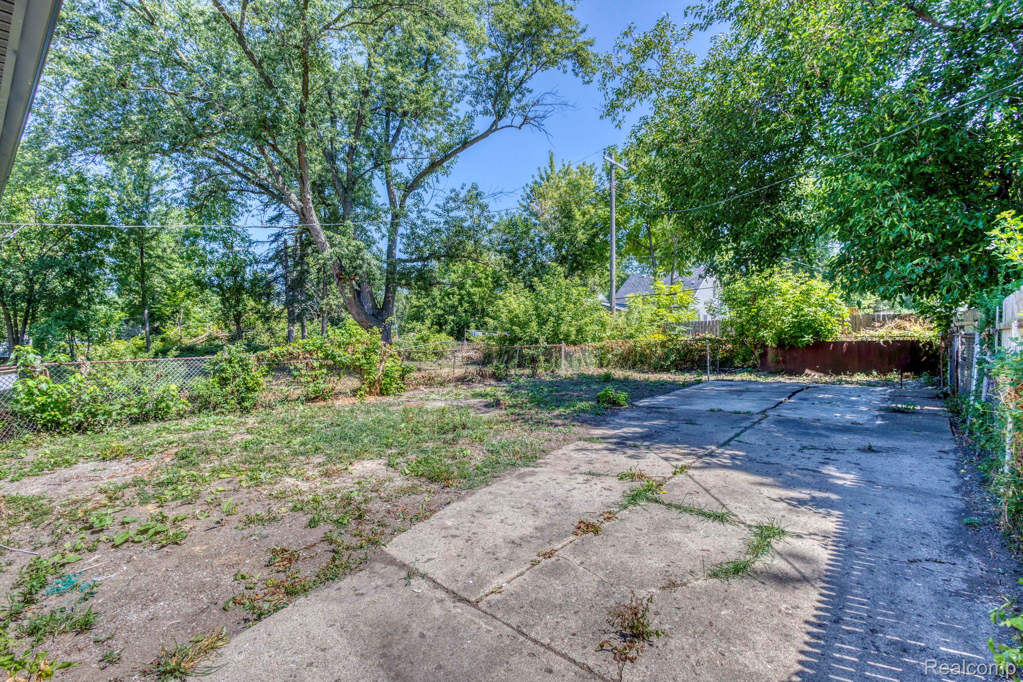 8076 Stahelin Avenue Property Photo 32