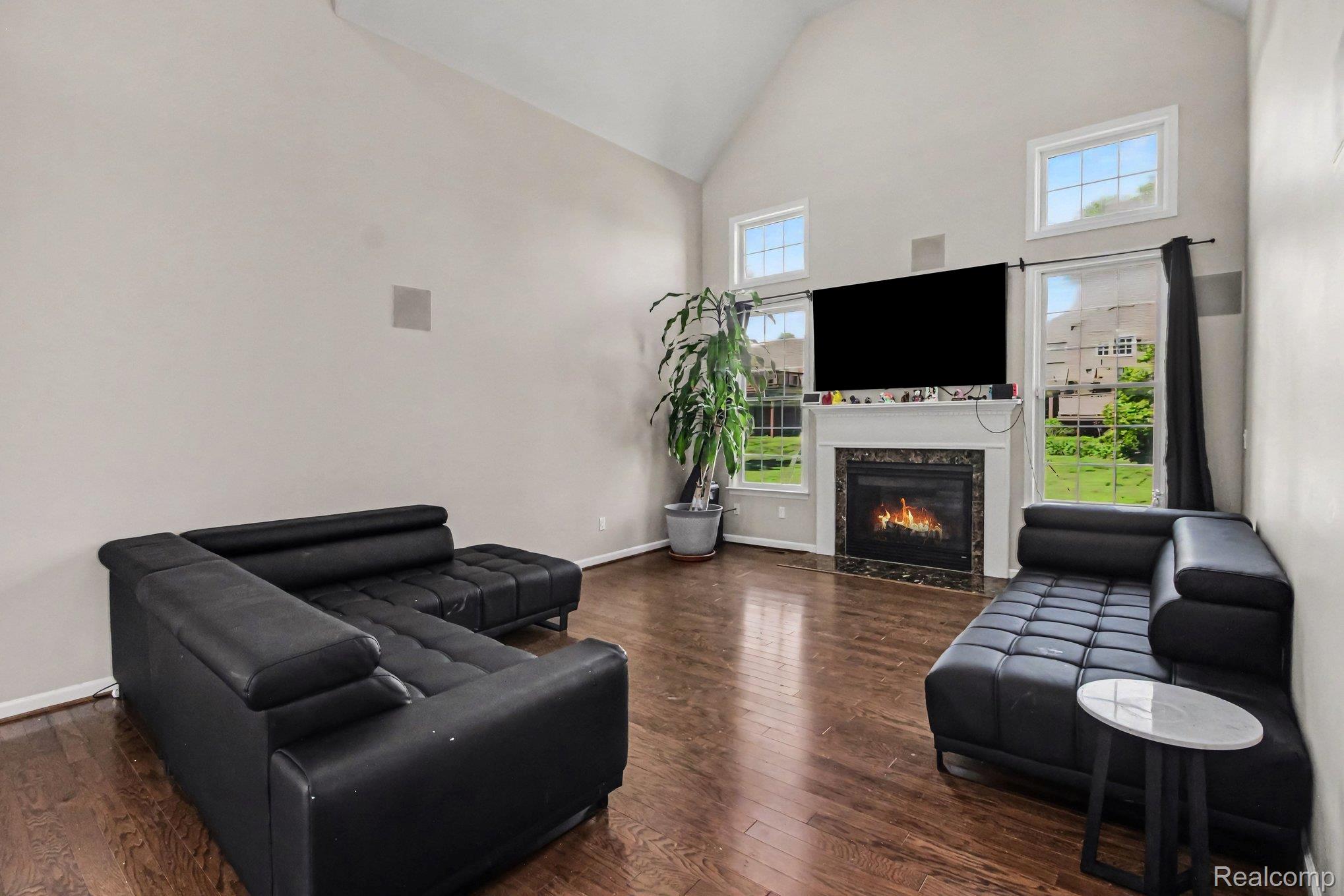 50371 Langley Drive Property Photo 8