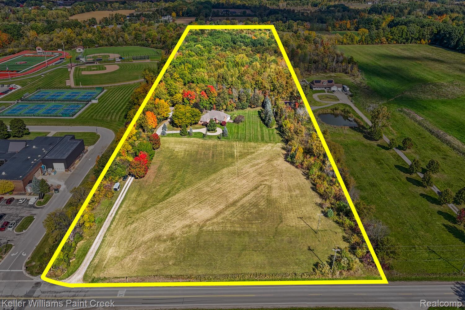 24037 Armada Center Rd Property Photo 2
