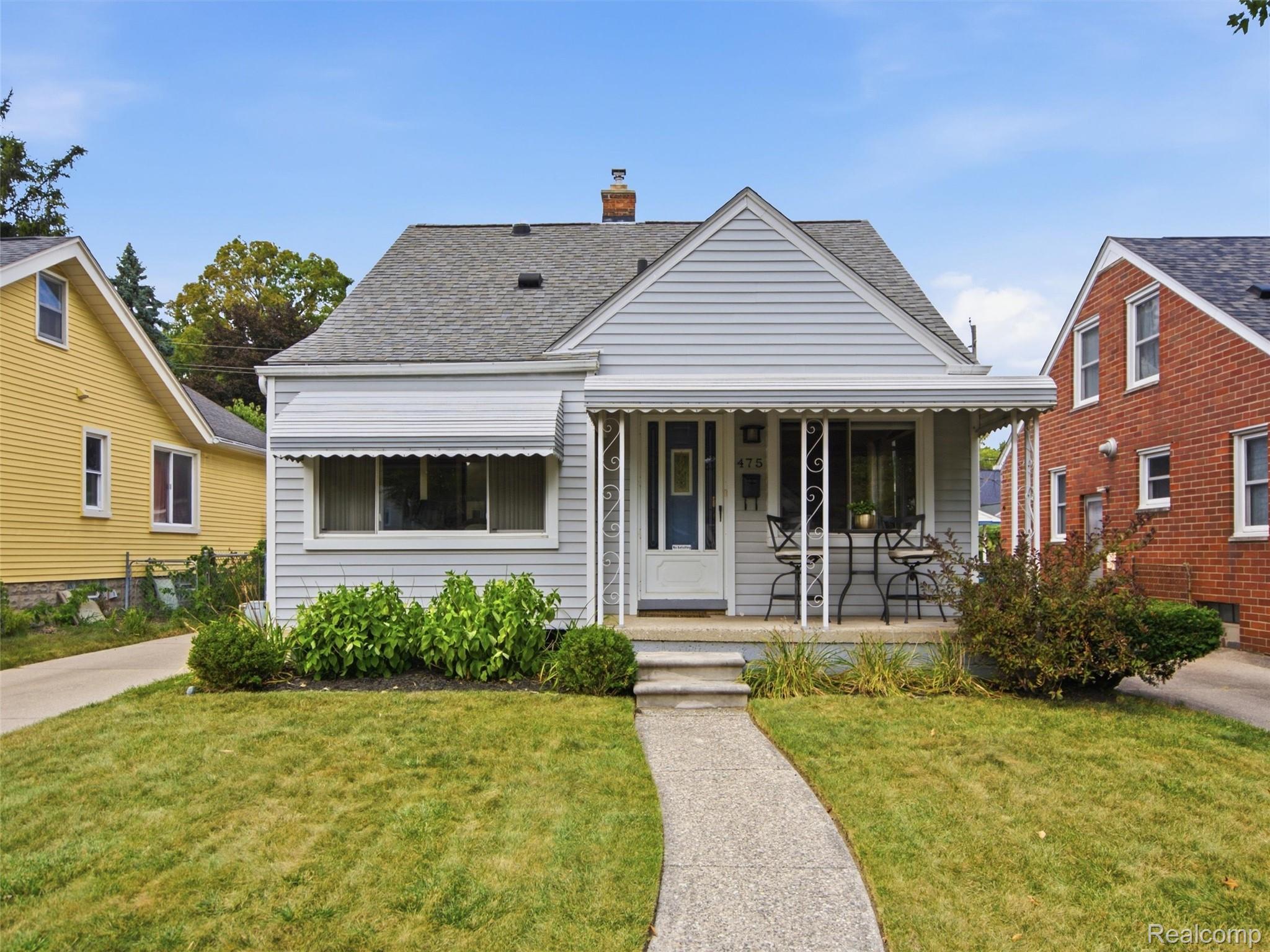 475 E Marshall Street Property Photo 1