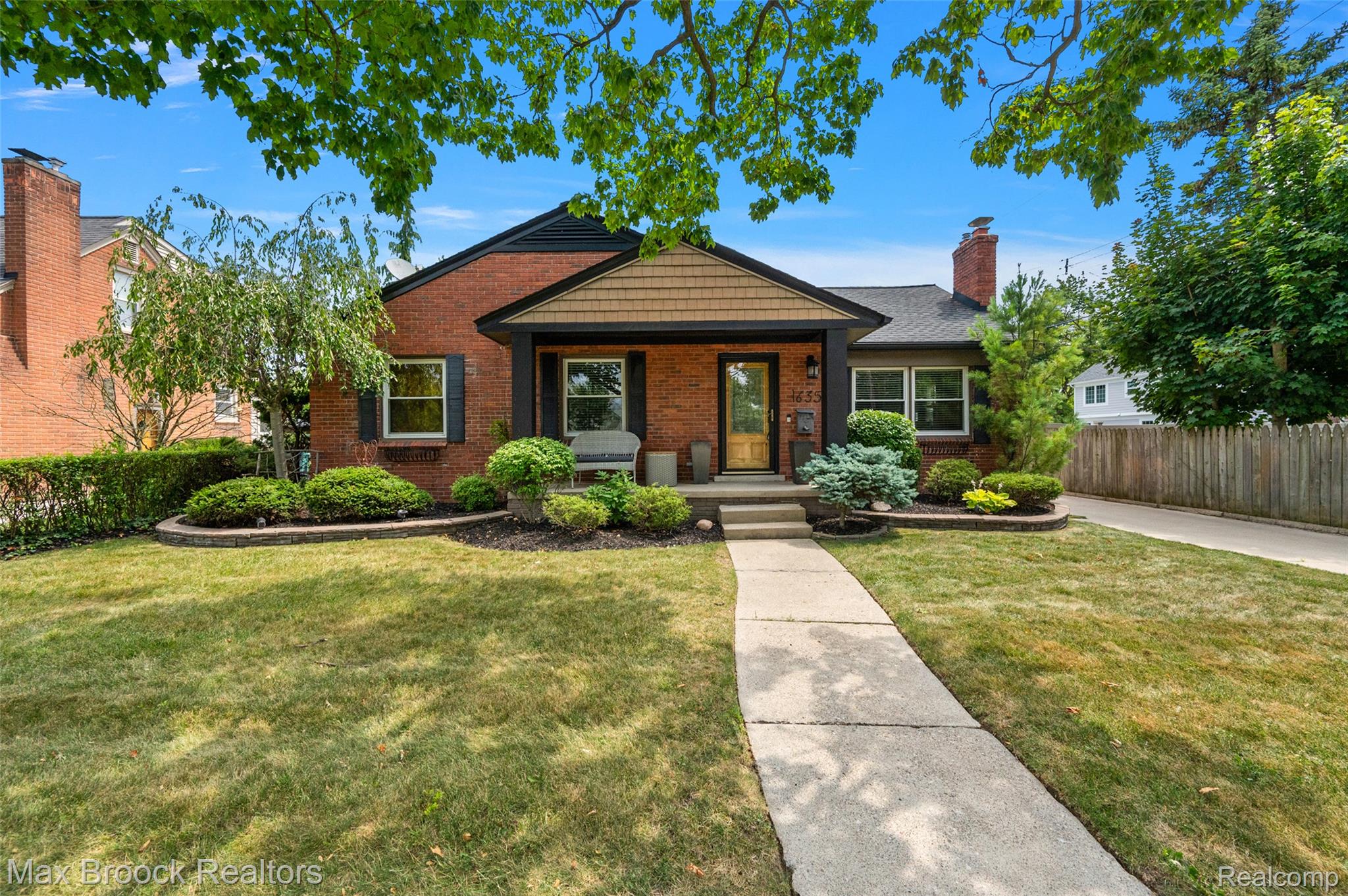 1635 Torry Street Property Photo 1
