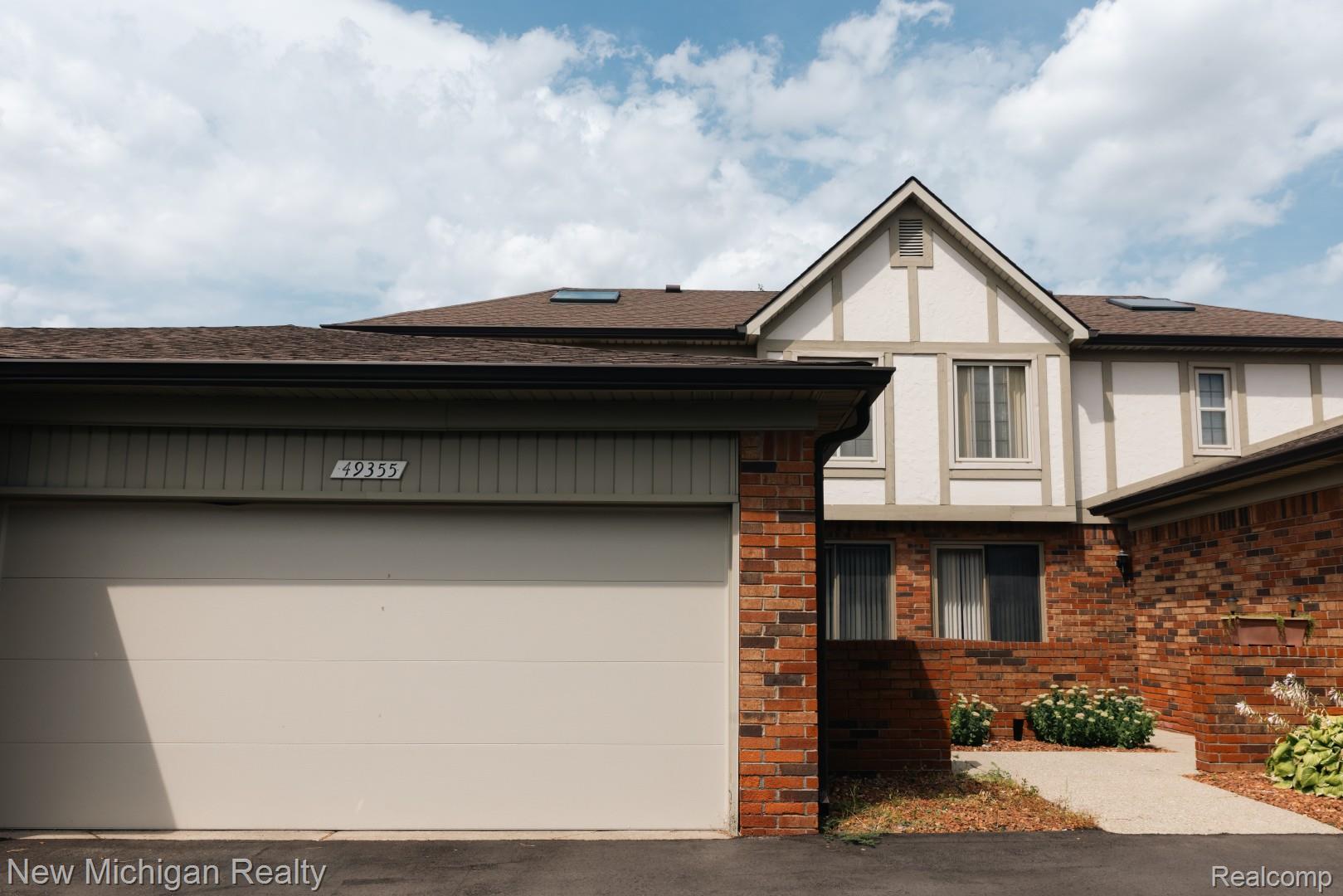 49355 Marquette Court Property Photo 1