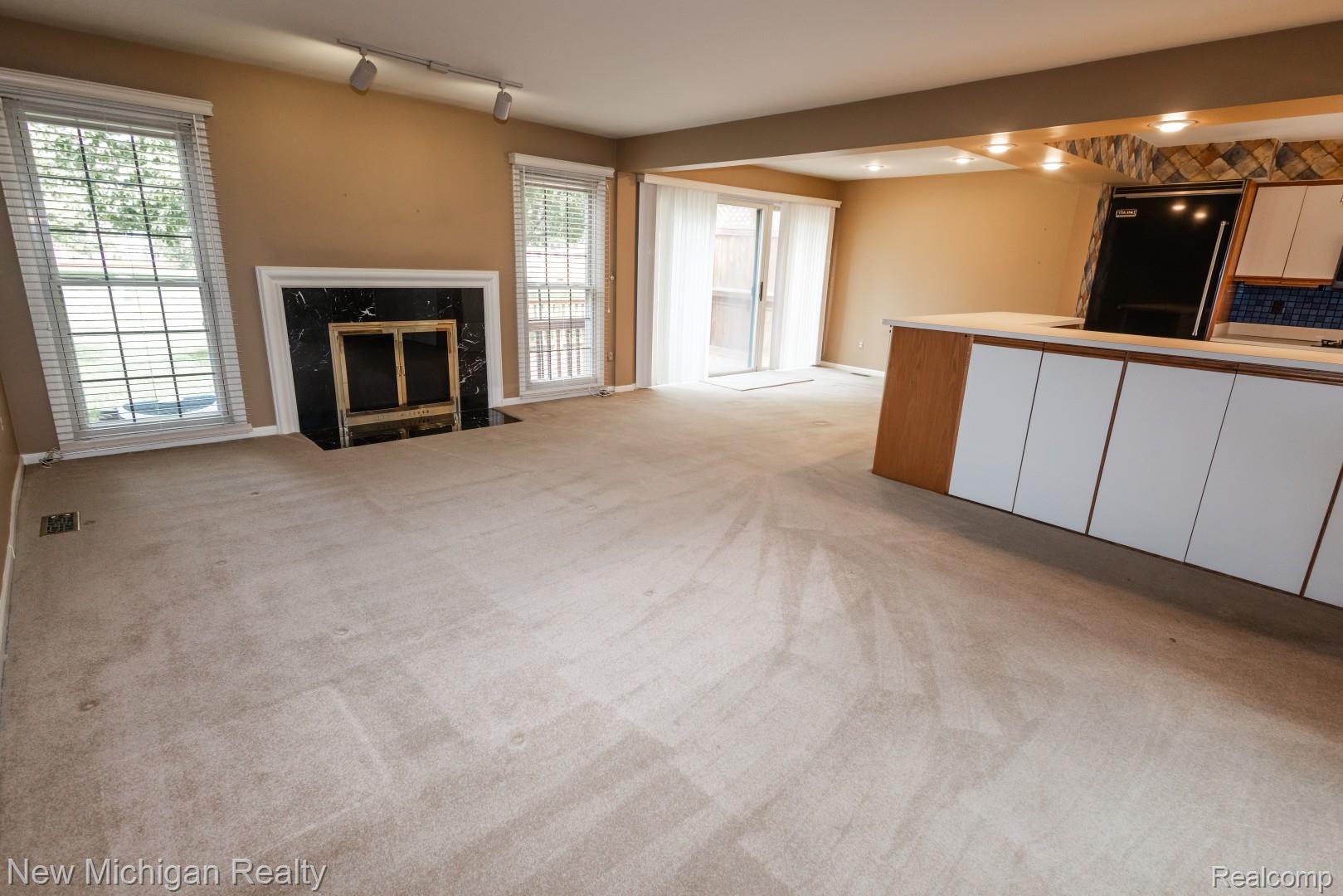 49355 Marquette Court Property Photo 7
