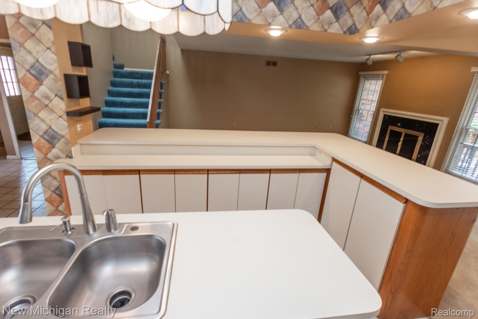 49355 Marquette Court Property Photo 15