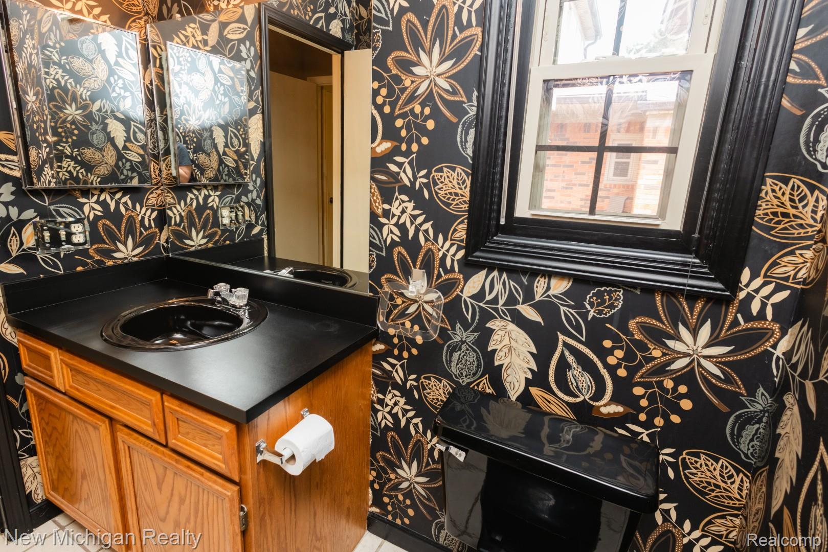 49355 Marquette Court Property Photo 18