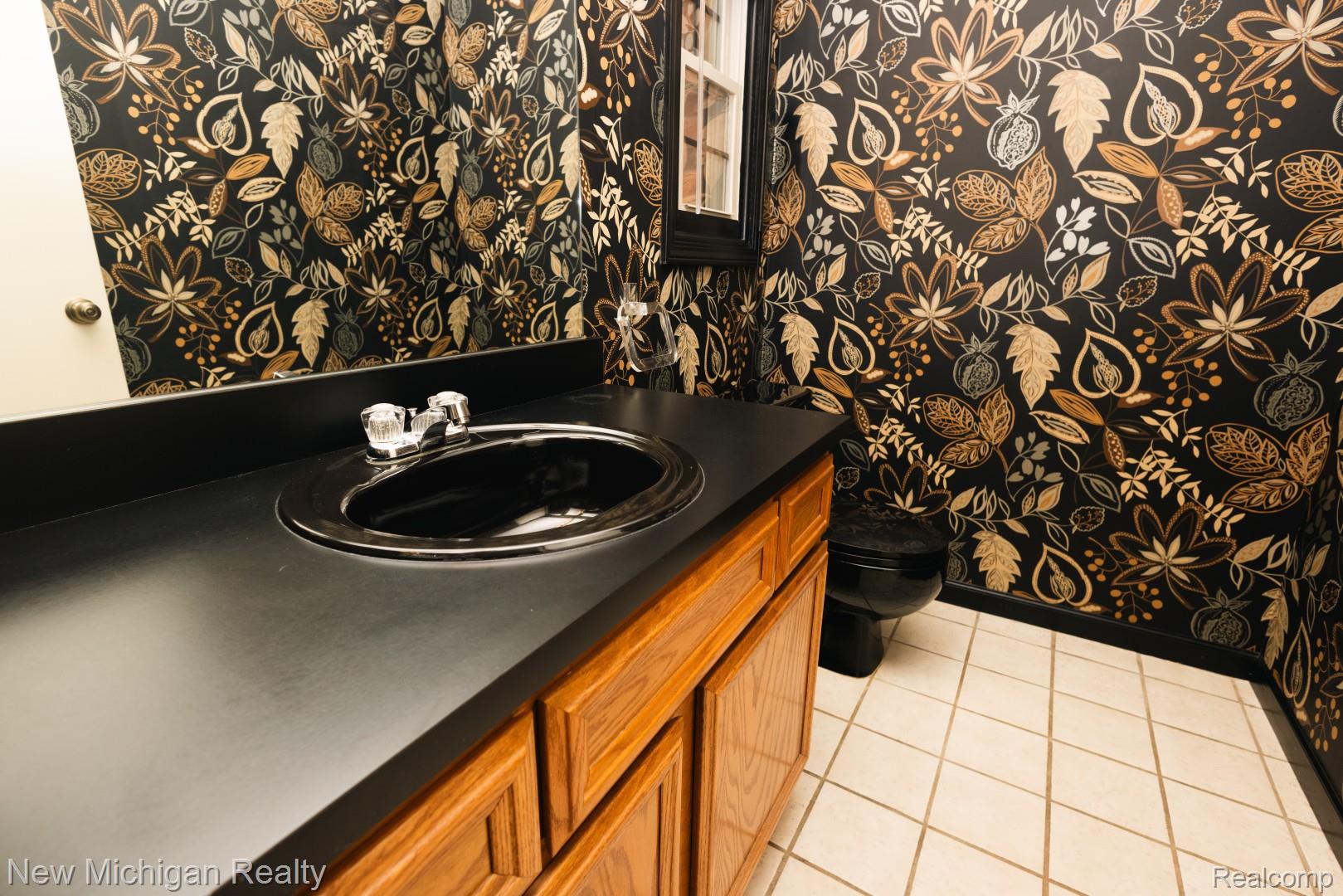 49355 Marquette Court Property Photo 19
