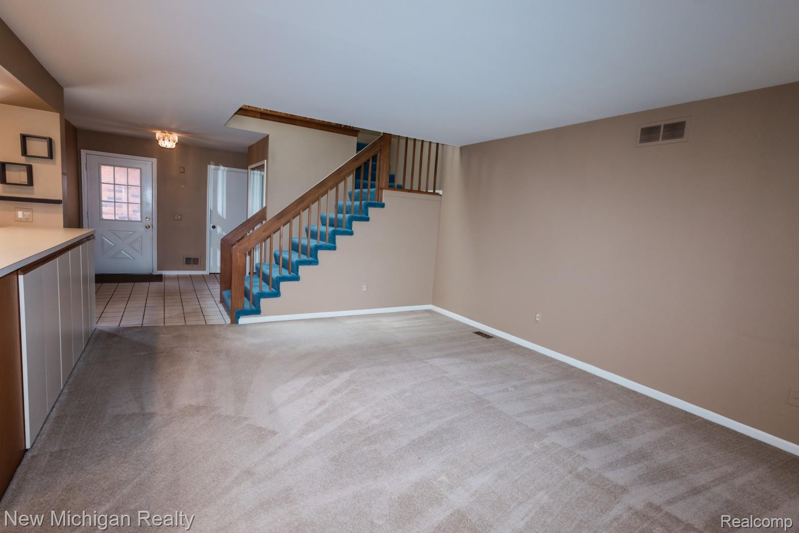 49355 Marquette Court Property Photo 21