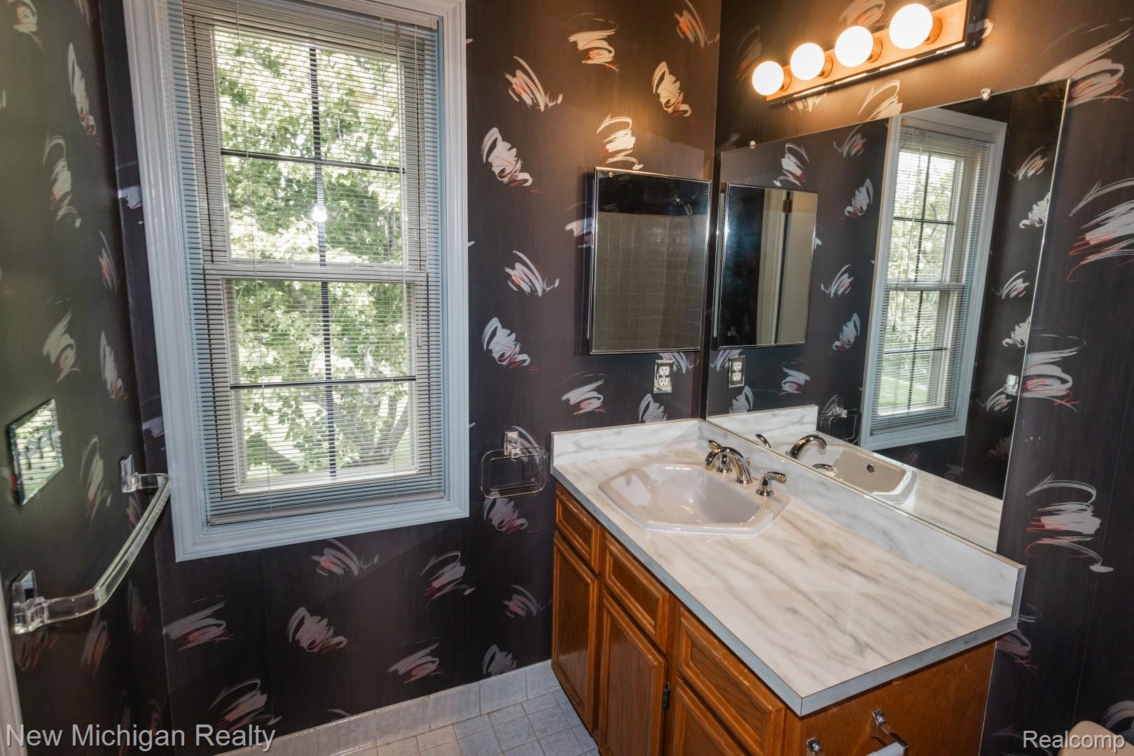 49355 Marquette Court Property Photo 29