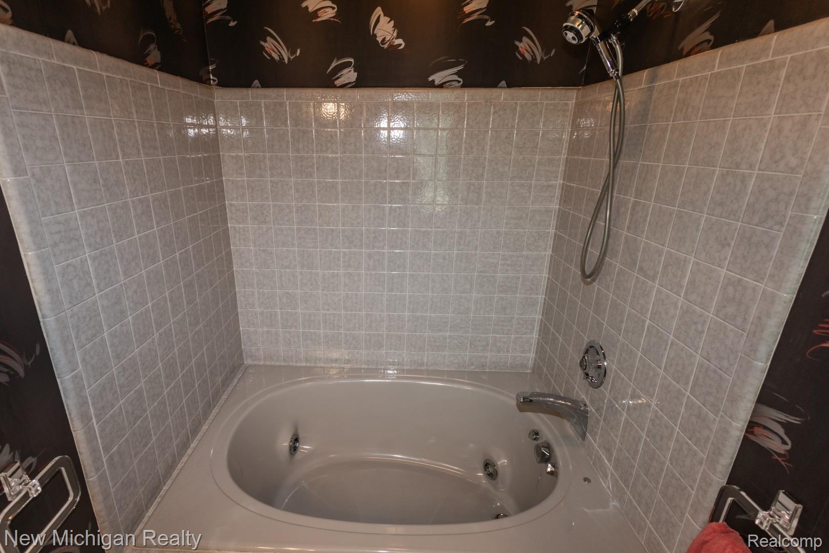 49355 Marquette Court Property Photo 30