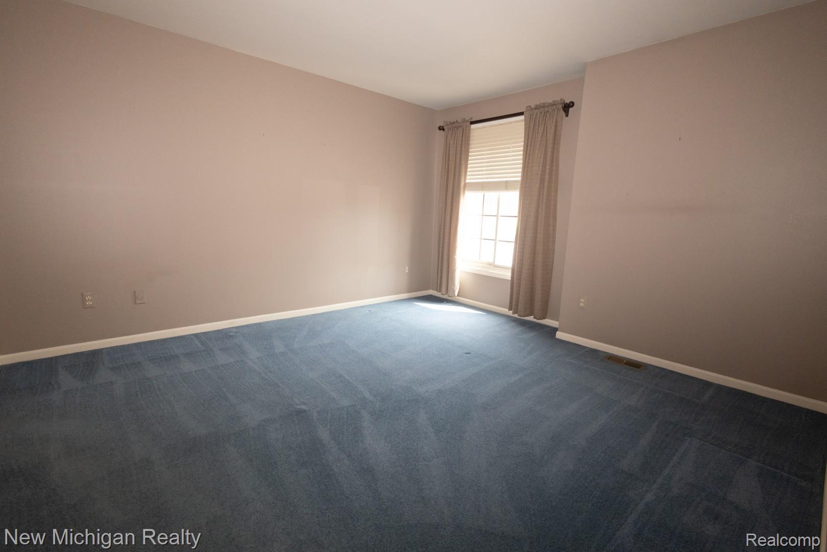 49355 Marquette Court Property Photo 33