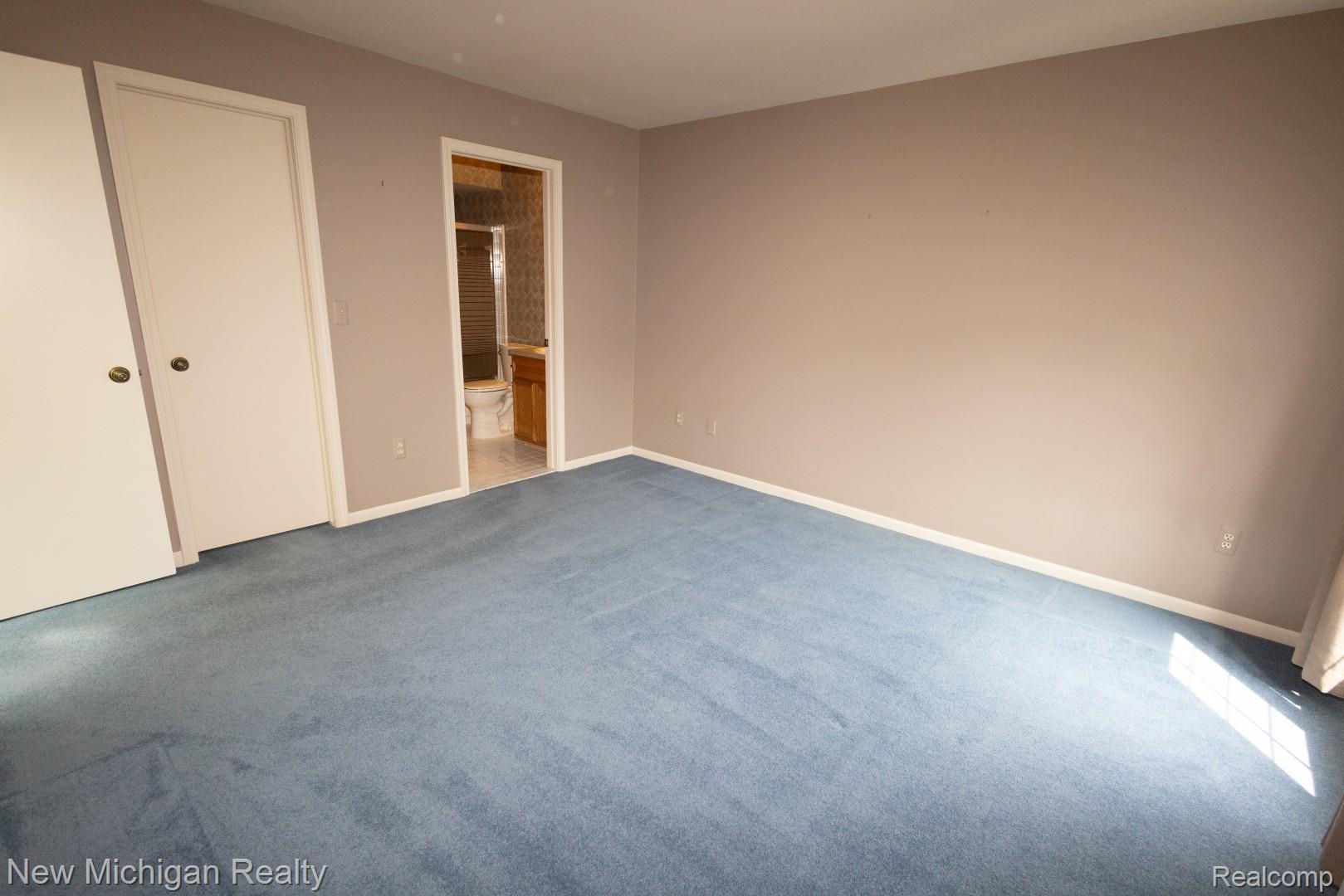 49355 Marquette Court Property Photo 34