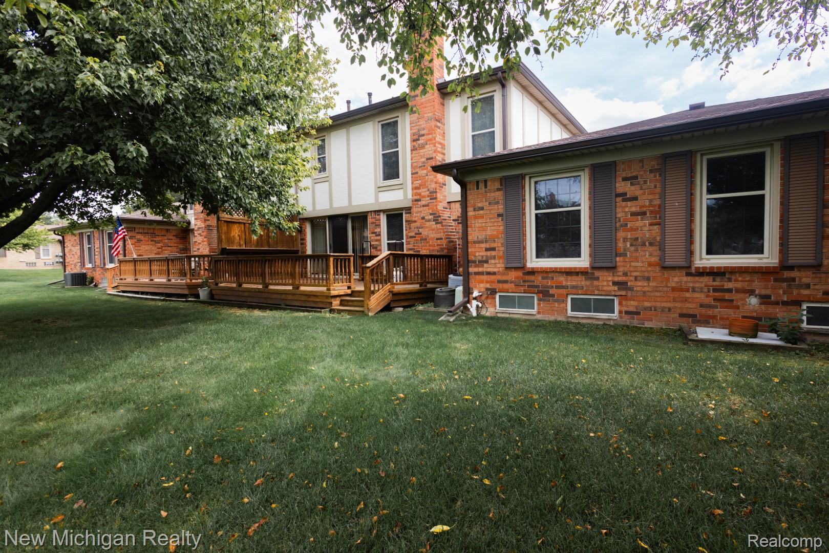 49355 Marquette Court Property Photo 41