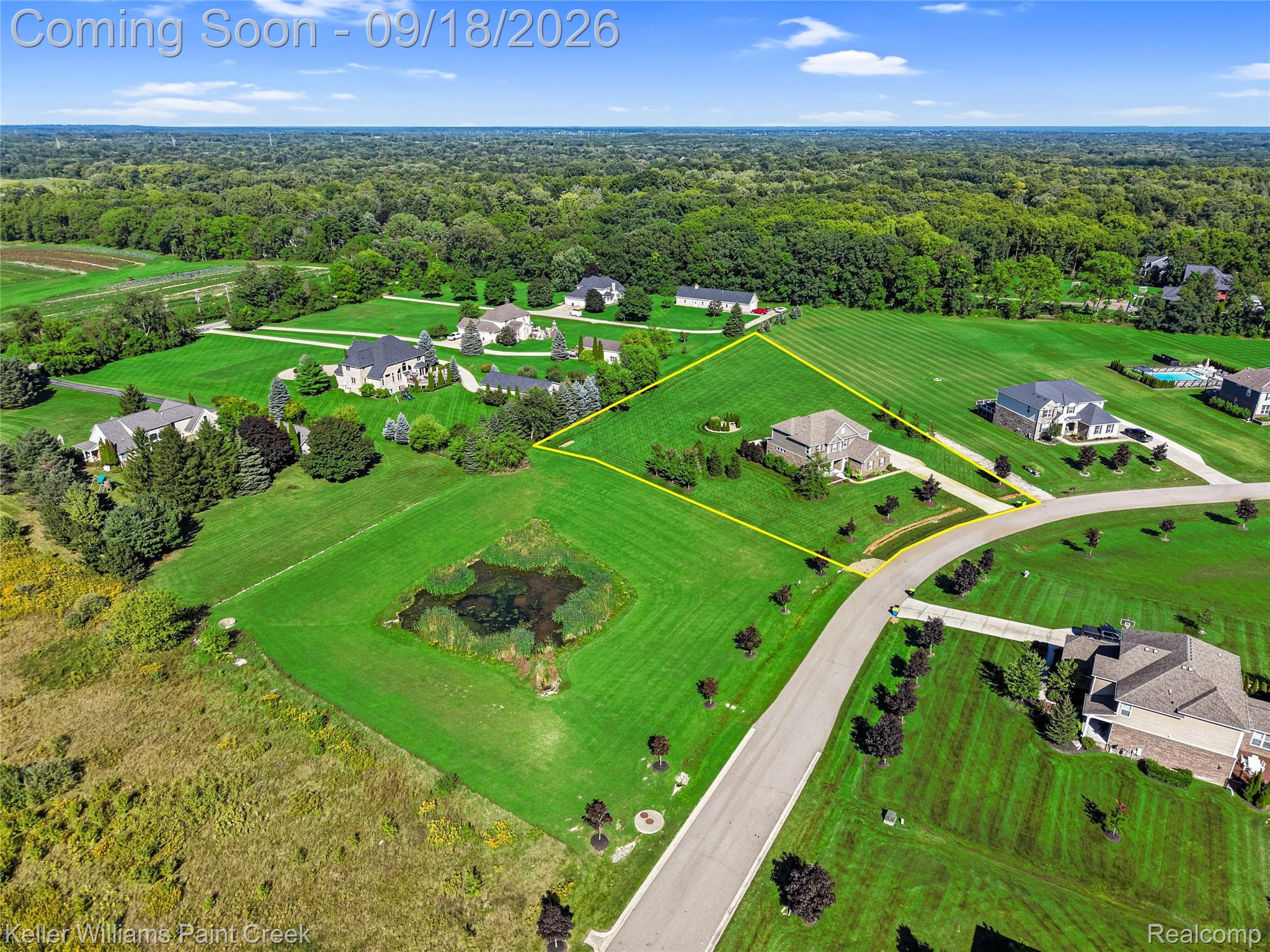 137 Crestview Drive Property Photo 3