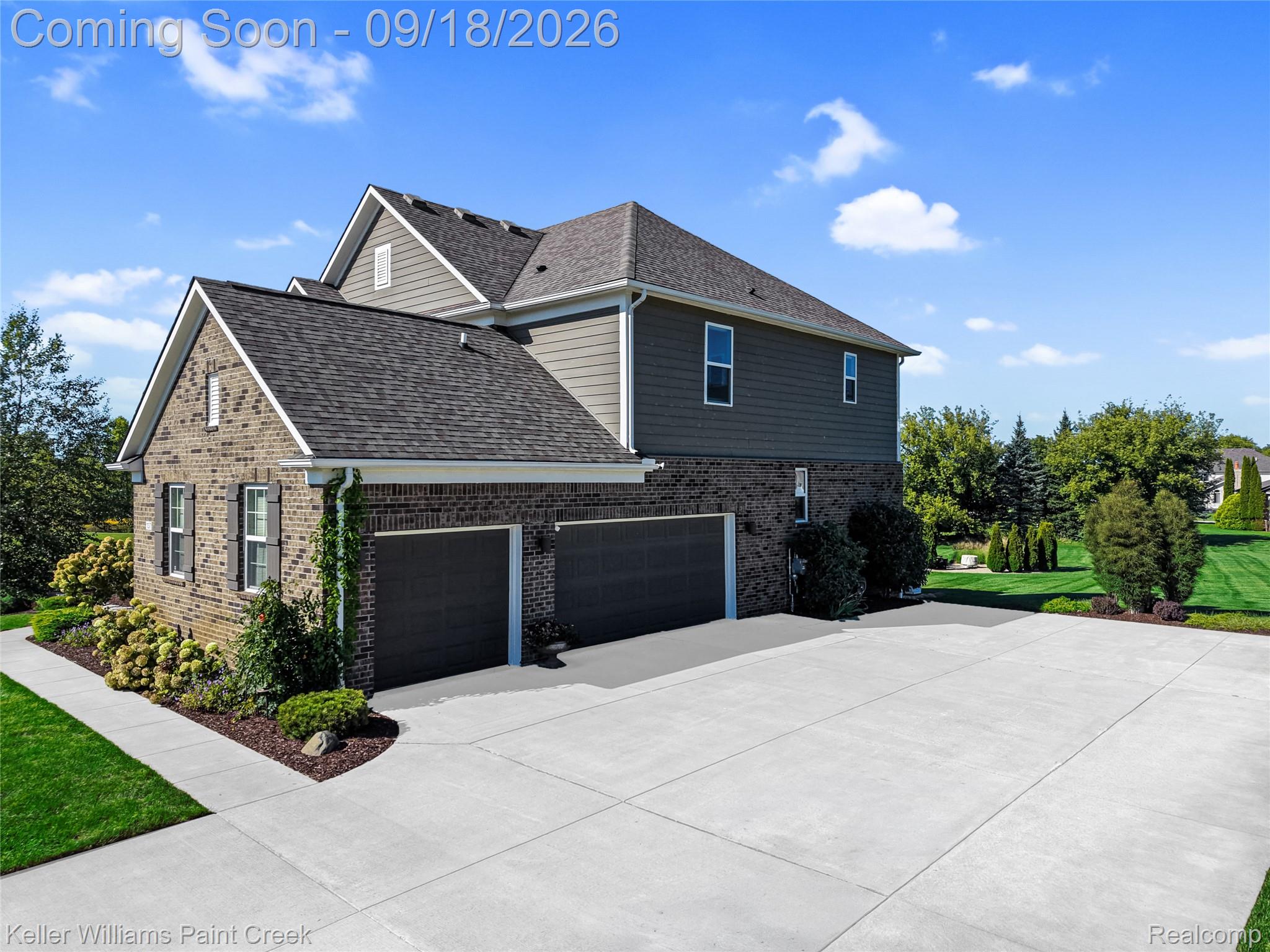 137 Crestview Drive Property Photo 4