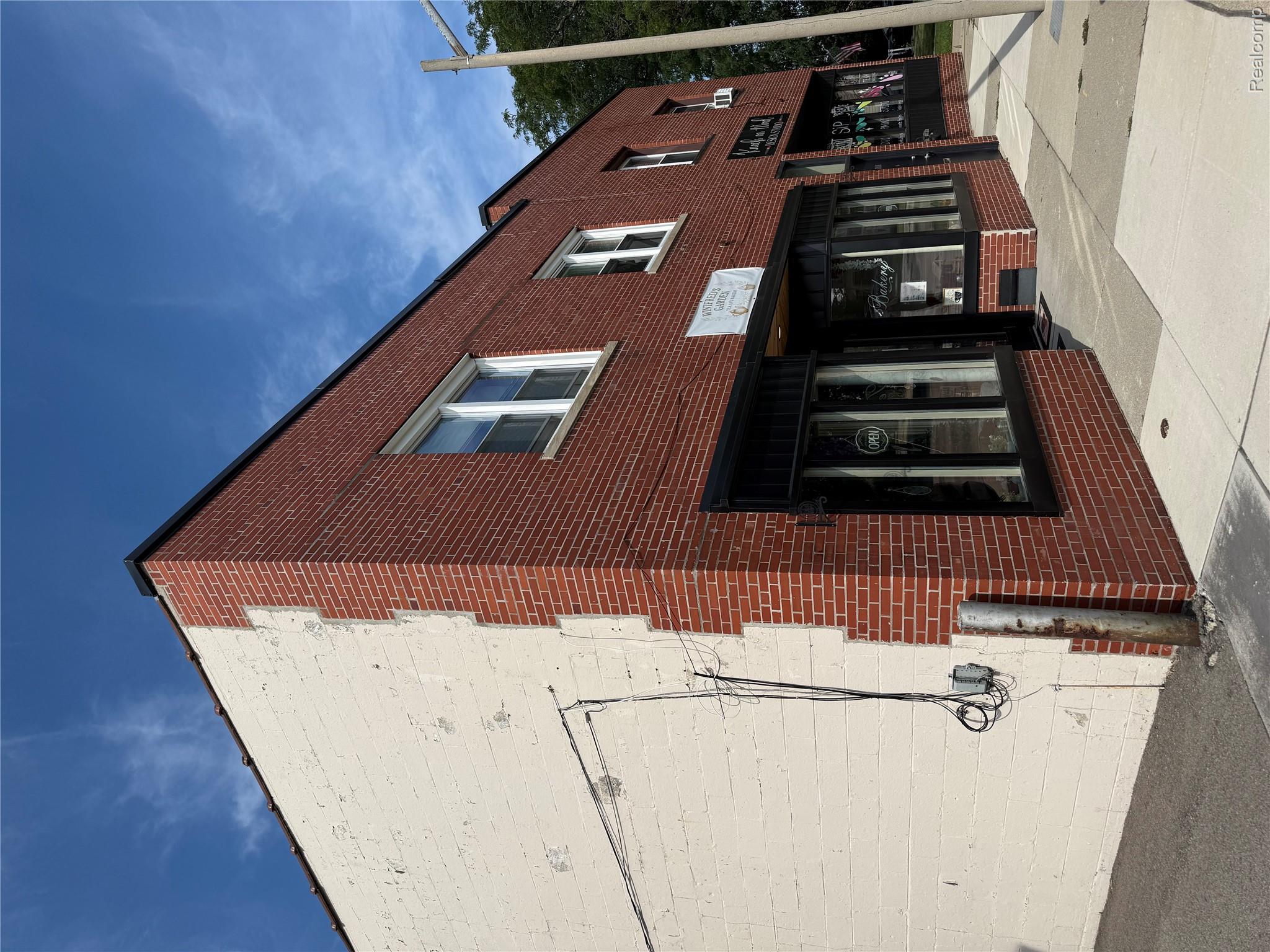 1790 Oak Street Property Photo 4