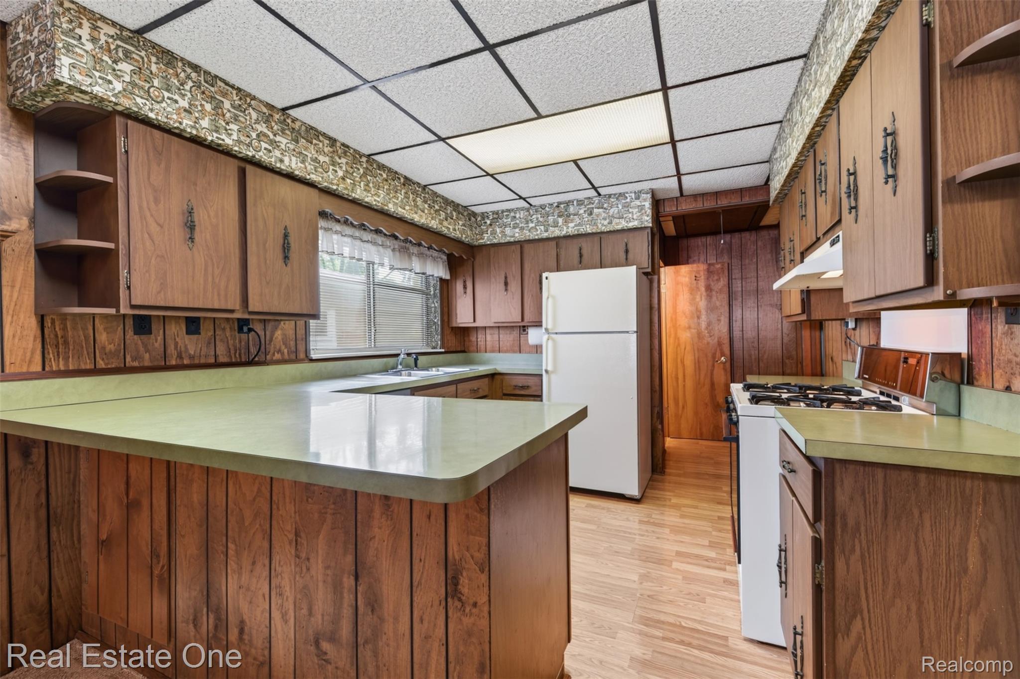 41 E Maxlow Avenue Property Photo 13