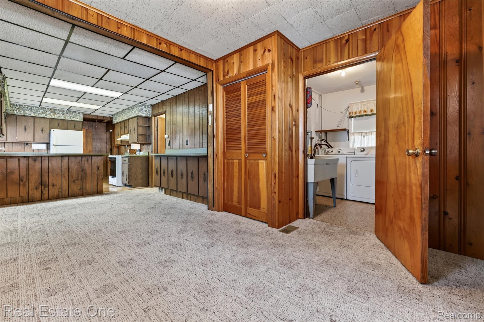 41 E Maxlow Avenue Property Photo 16