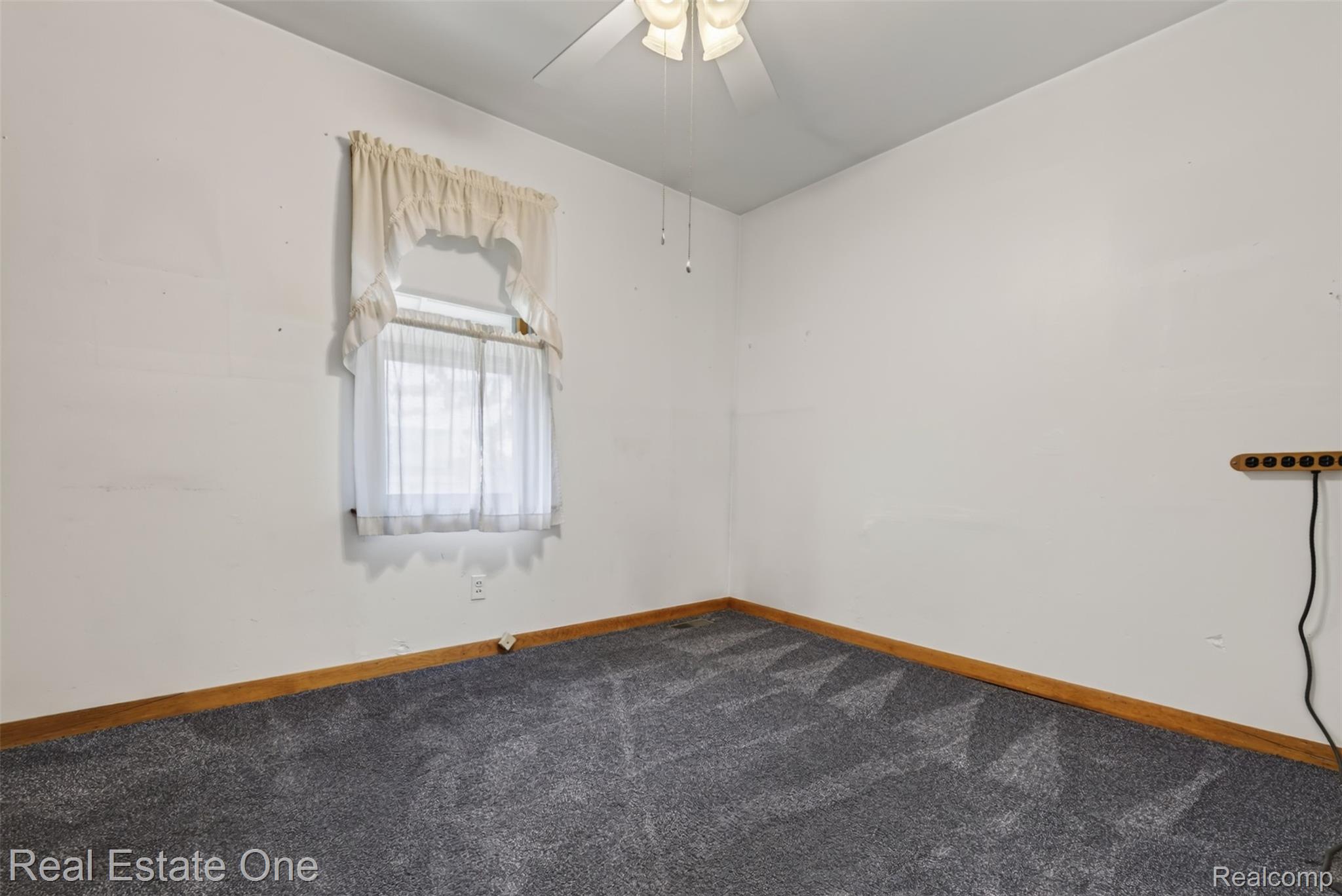 41 E Maxlow Avenue Property Photo 18