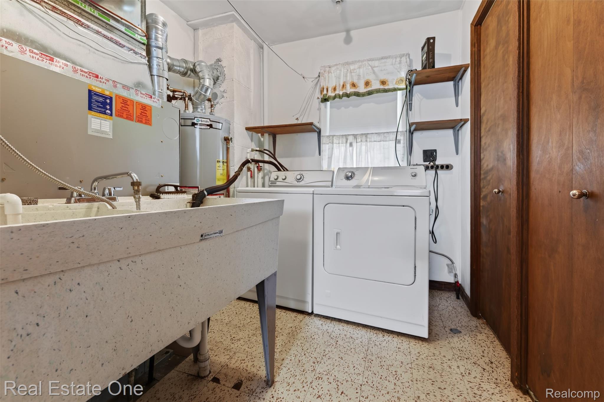 41 E Maxlow Avenue Property Photo 21
