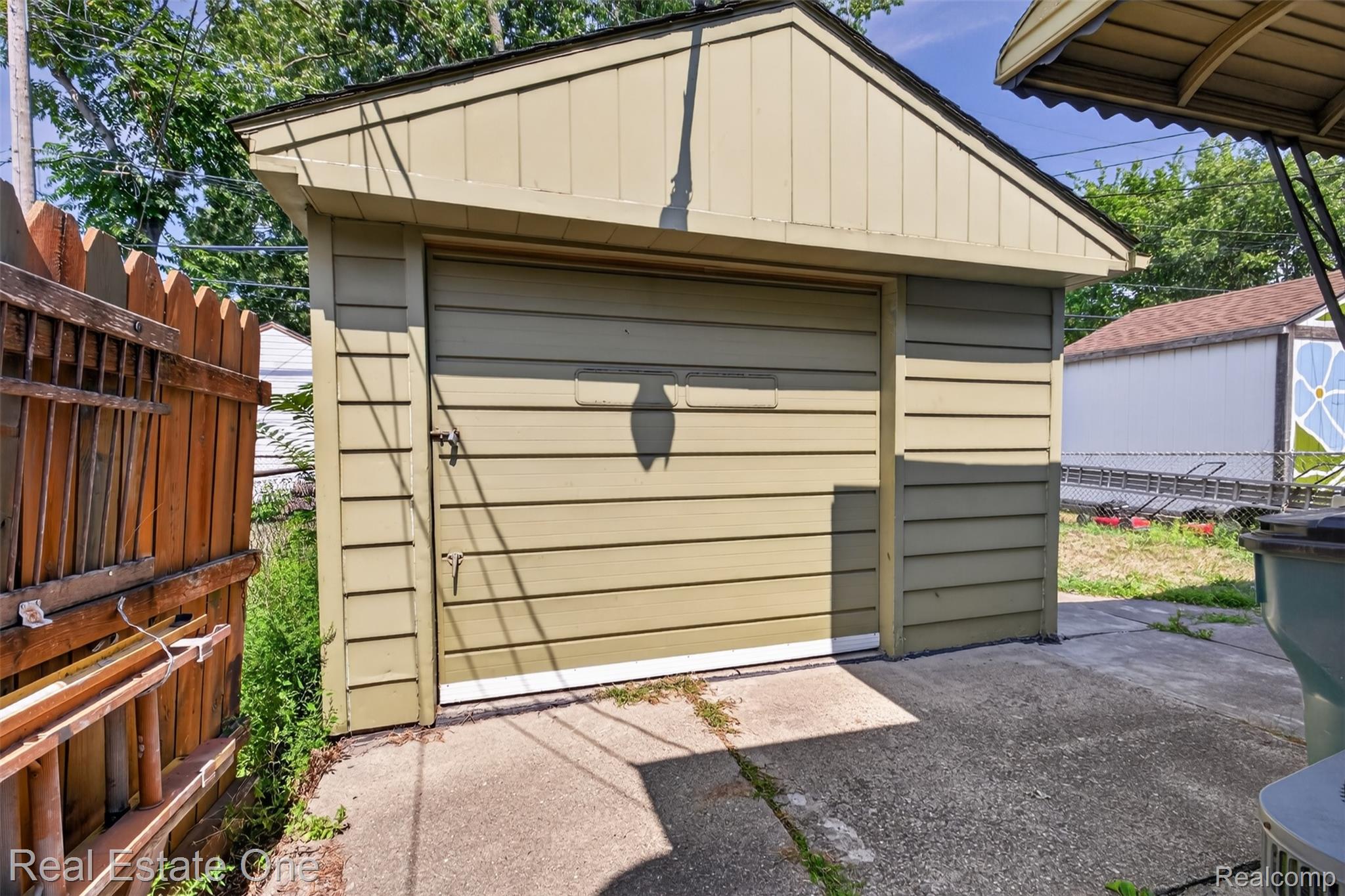 41 E Maxlow Avenue Property Photo 26