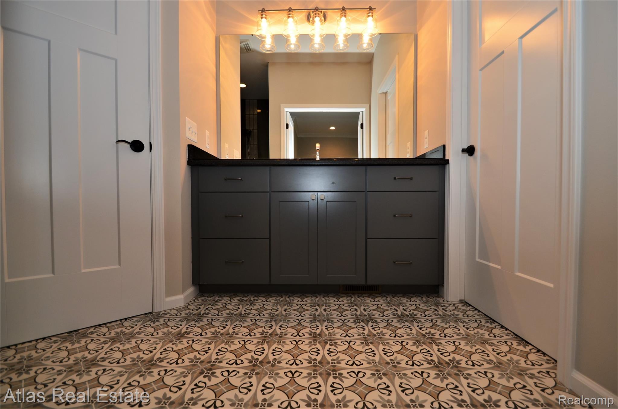 12500 Hill Road Property Photo 4
