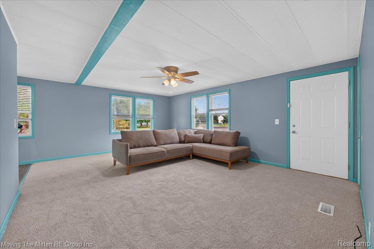 40 Owen Street Property Photo 6