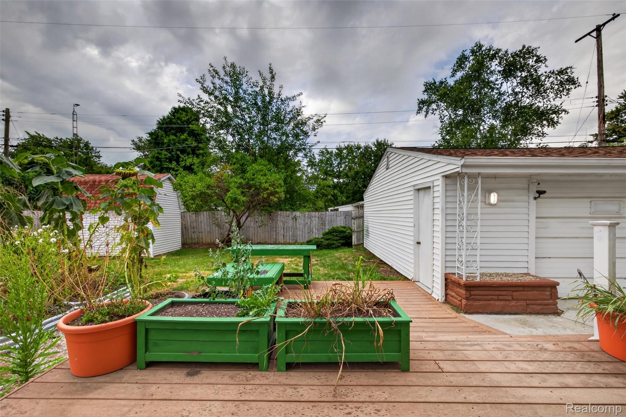 310 Tamarac Drive Property Photo 12