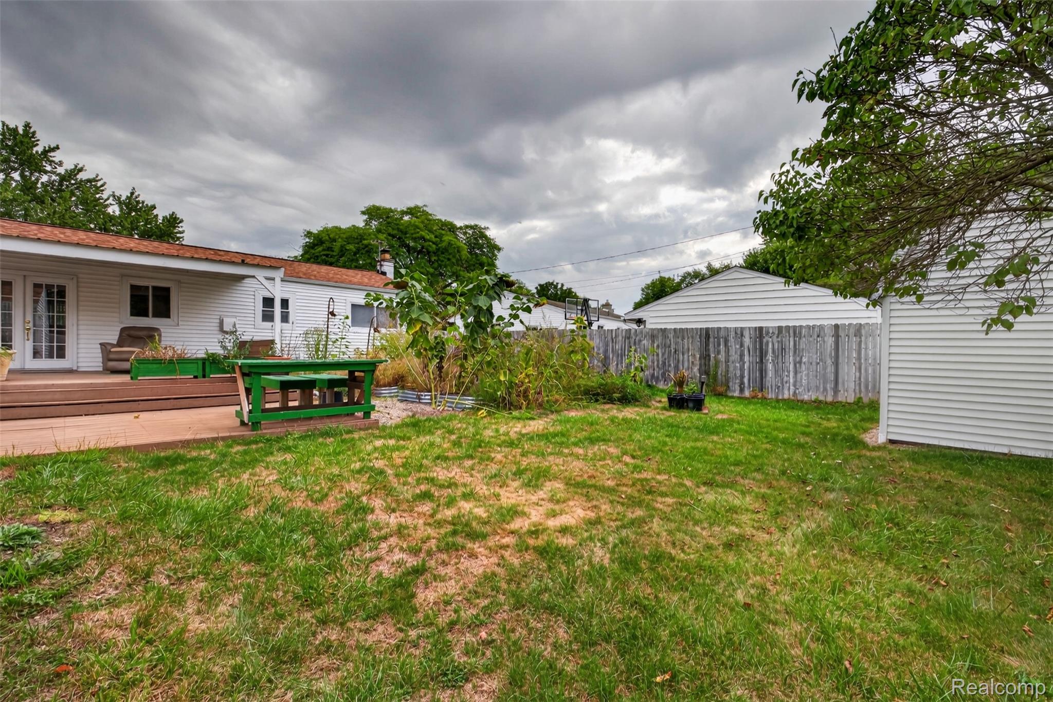 310 Tamarac Drive Property Photo 14