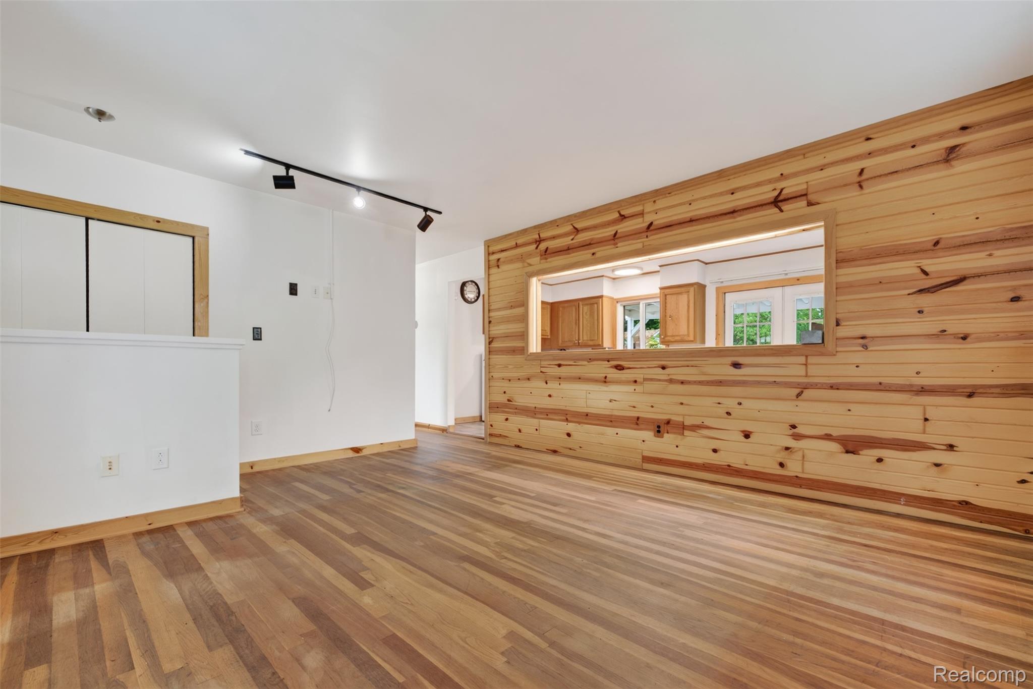 310 Tamarac Drive Property Photo 17