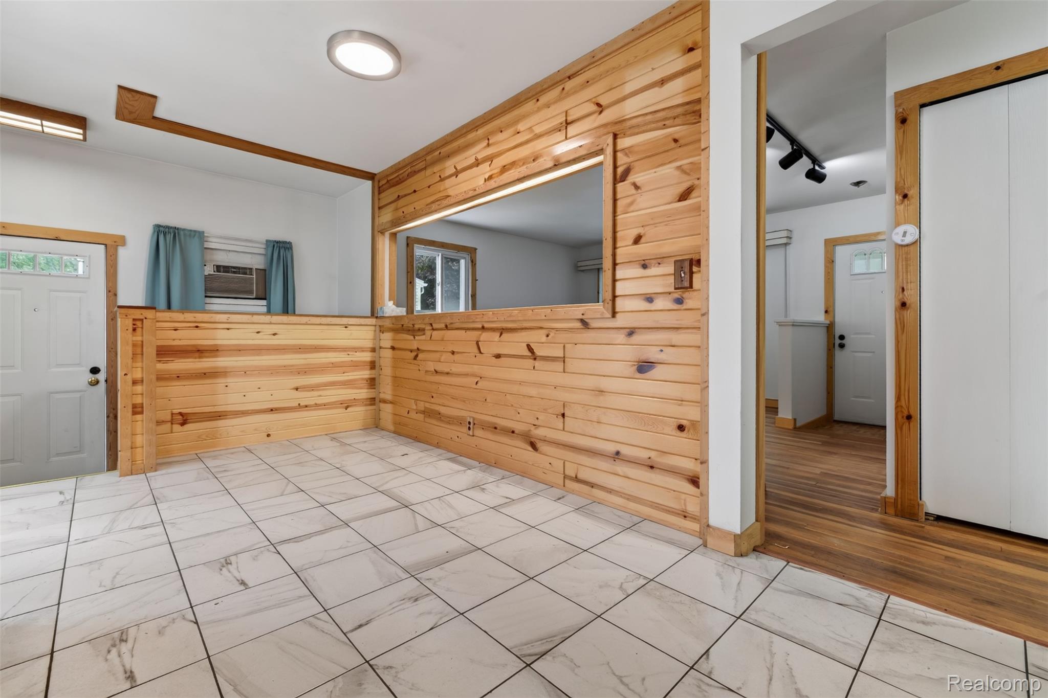 310 Tamarac Drive Property Photo 24