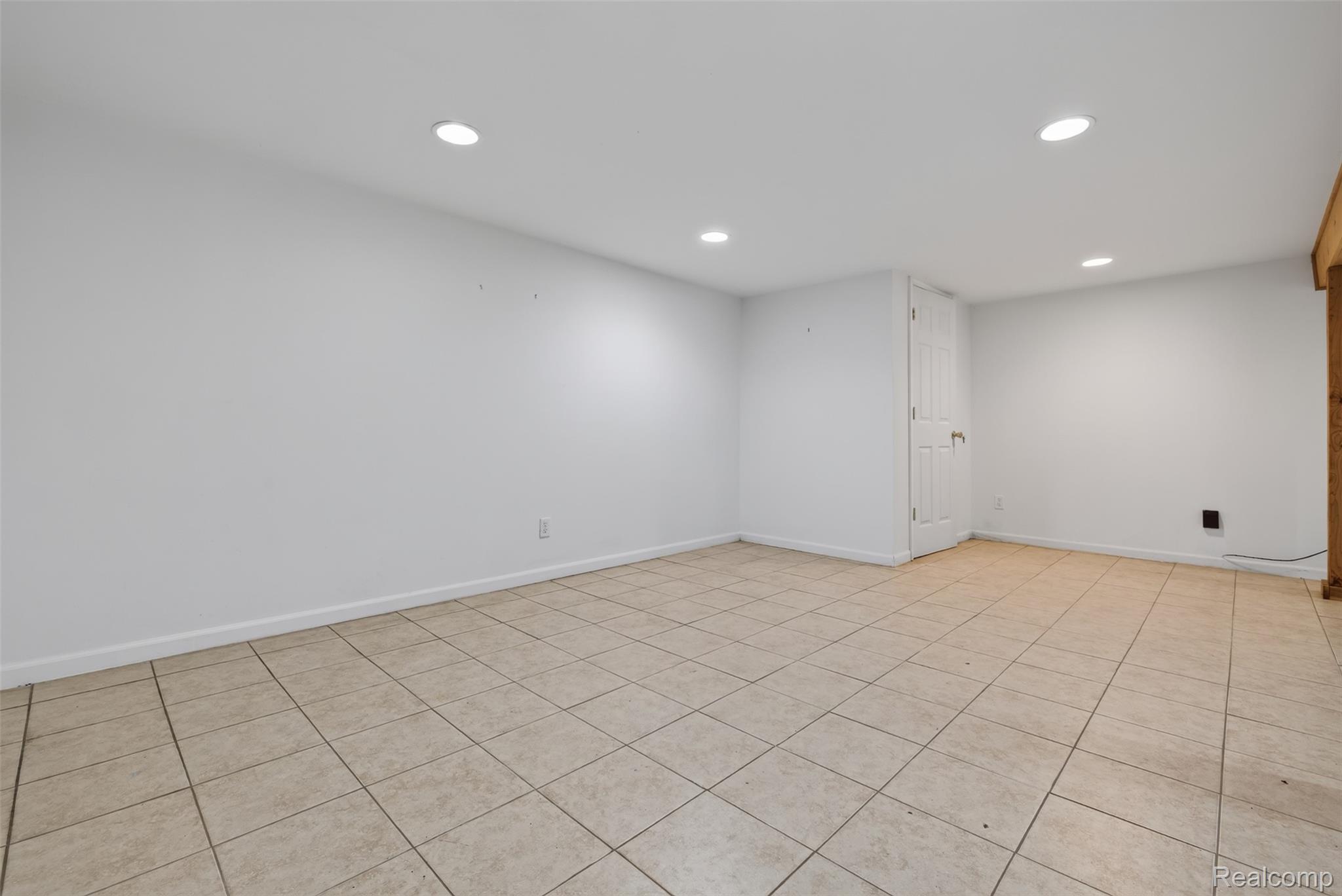 310 Tamarac Drive Property Photo 36