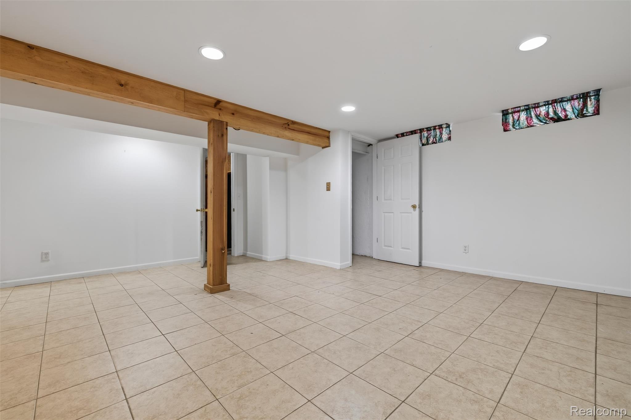 310 Tamarac Drive Property Photo 37