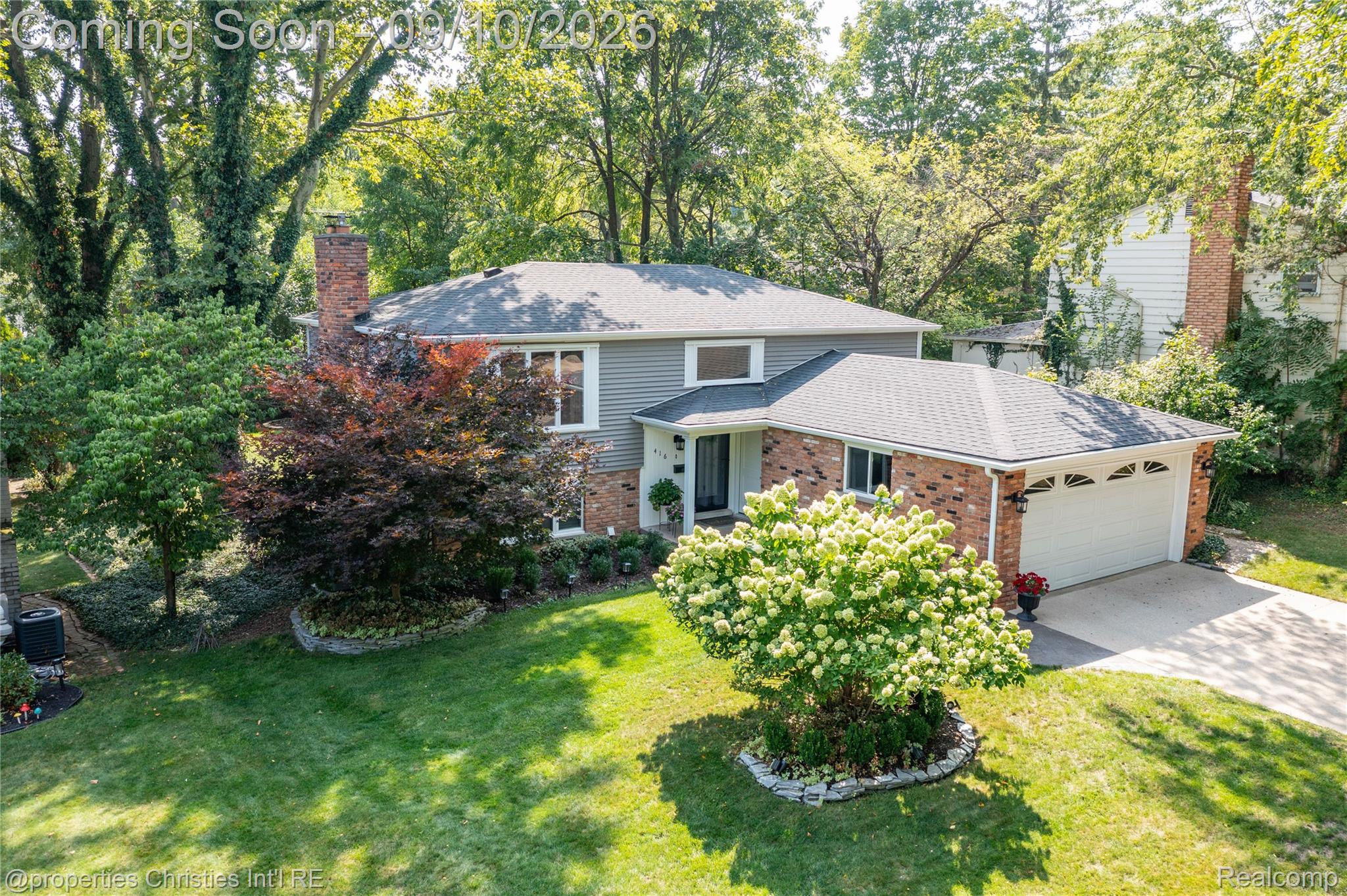 416 Welch Road Property Photo 2