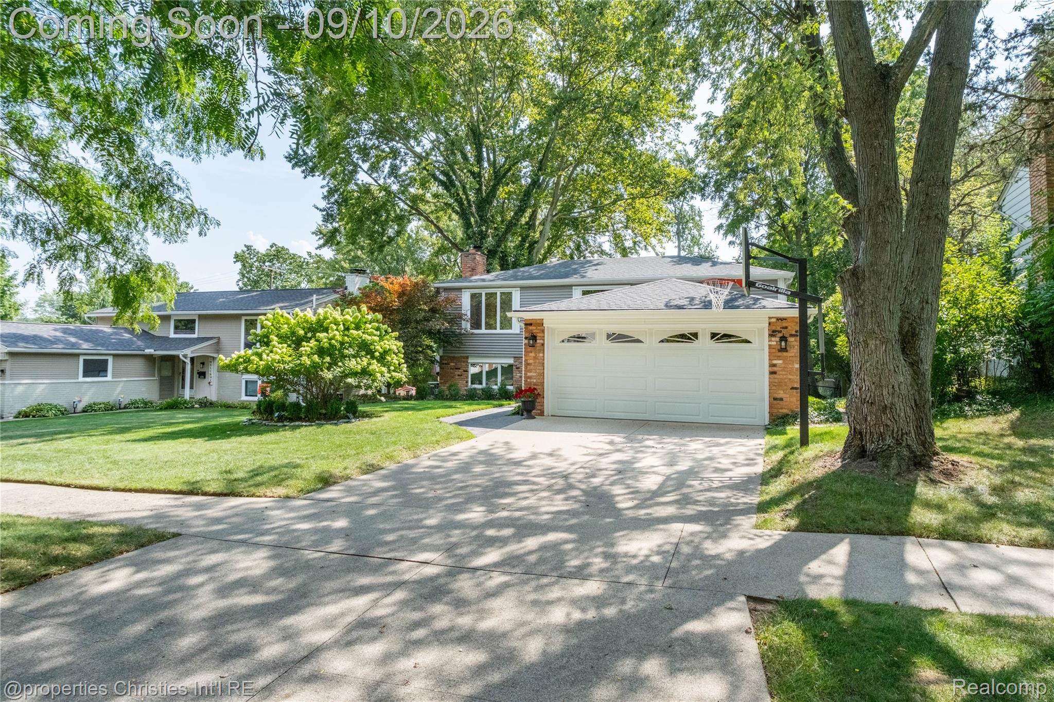 416 Welch Road Property Photo 3