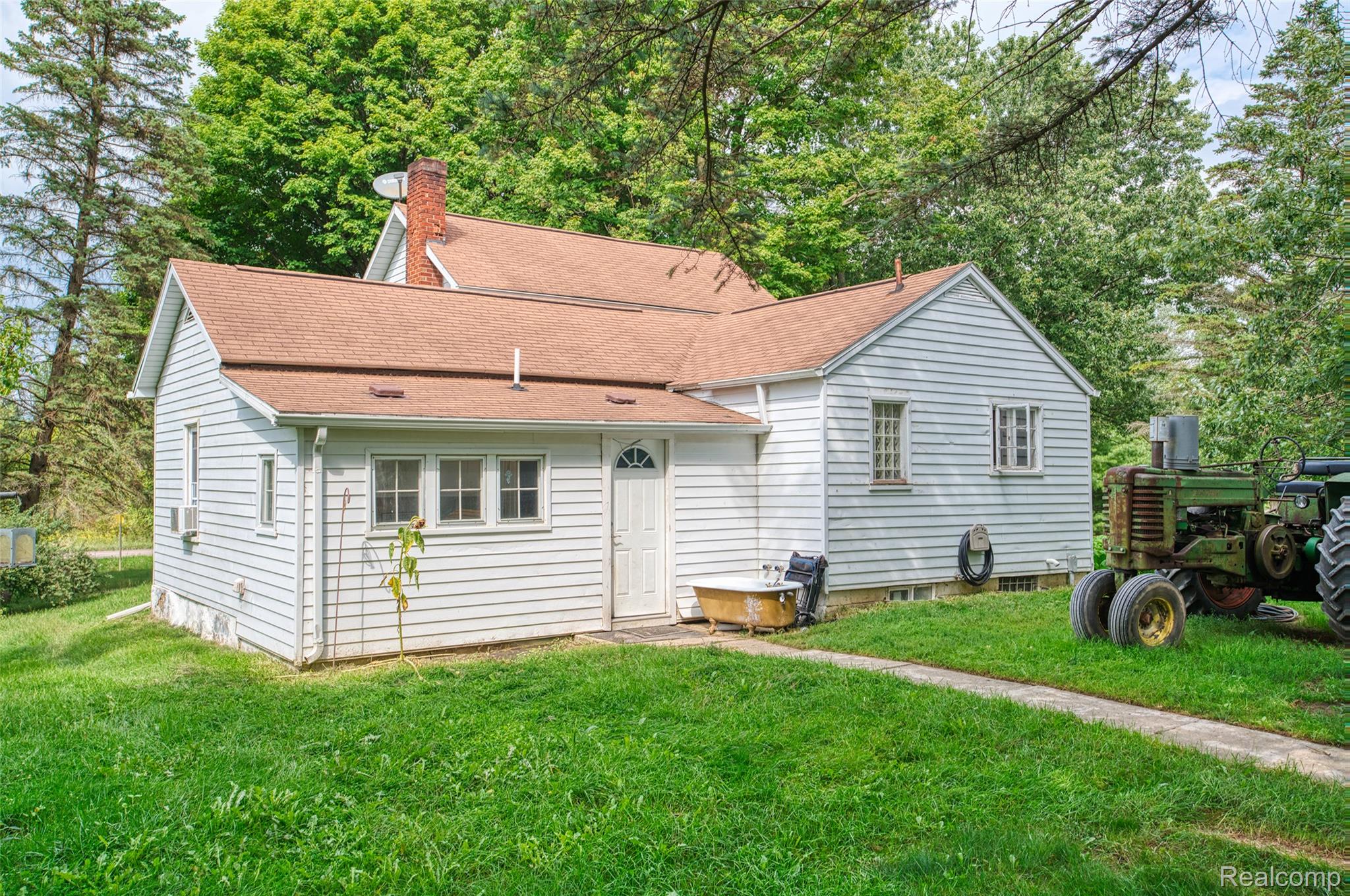 9225 Cook Road Property Photo 1