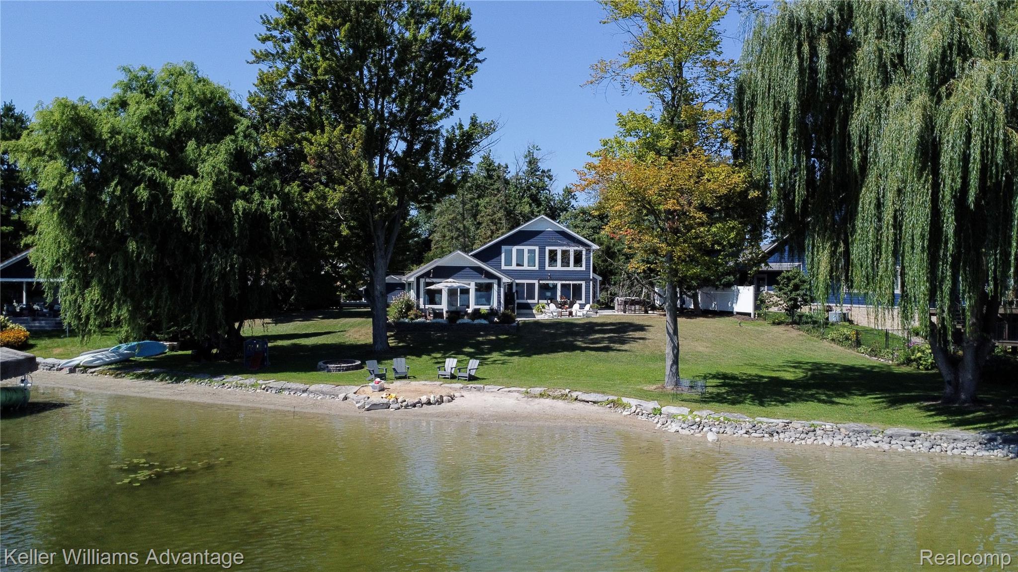 8806 Charbane Avenue Property Photo 9