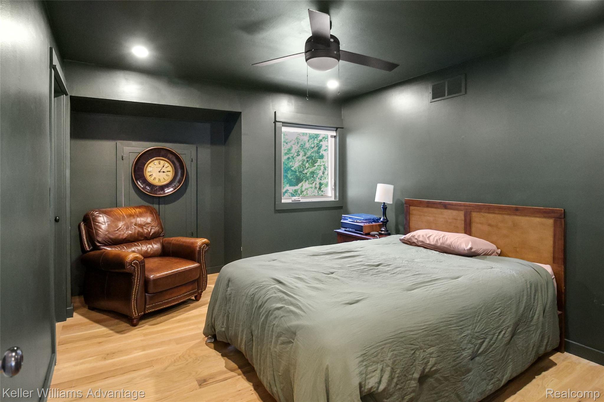 8806 Charbane Avenue Property Photo 47