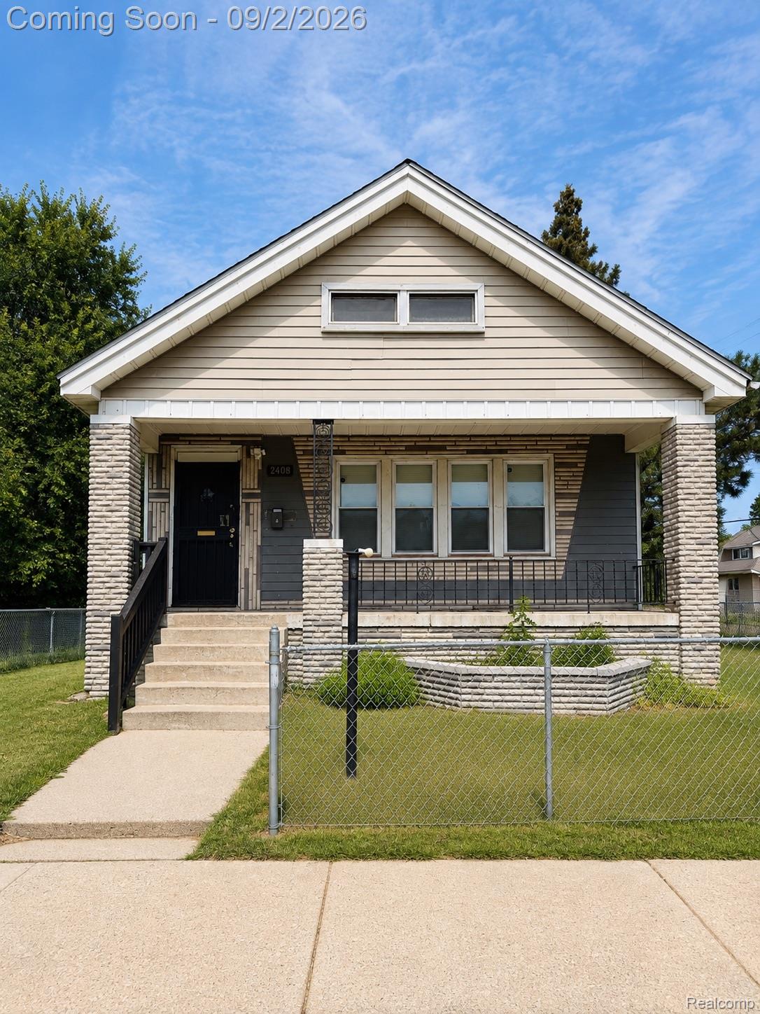 2408 Monterey Street Property Photo 1