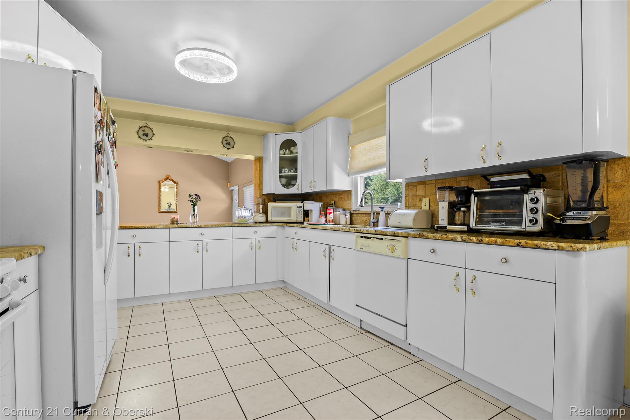 6151 Oakman Boulevard Property Photo 12