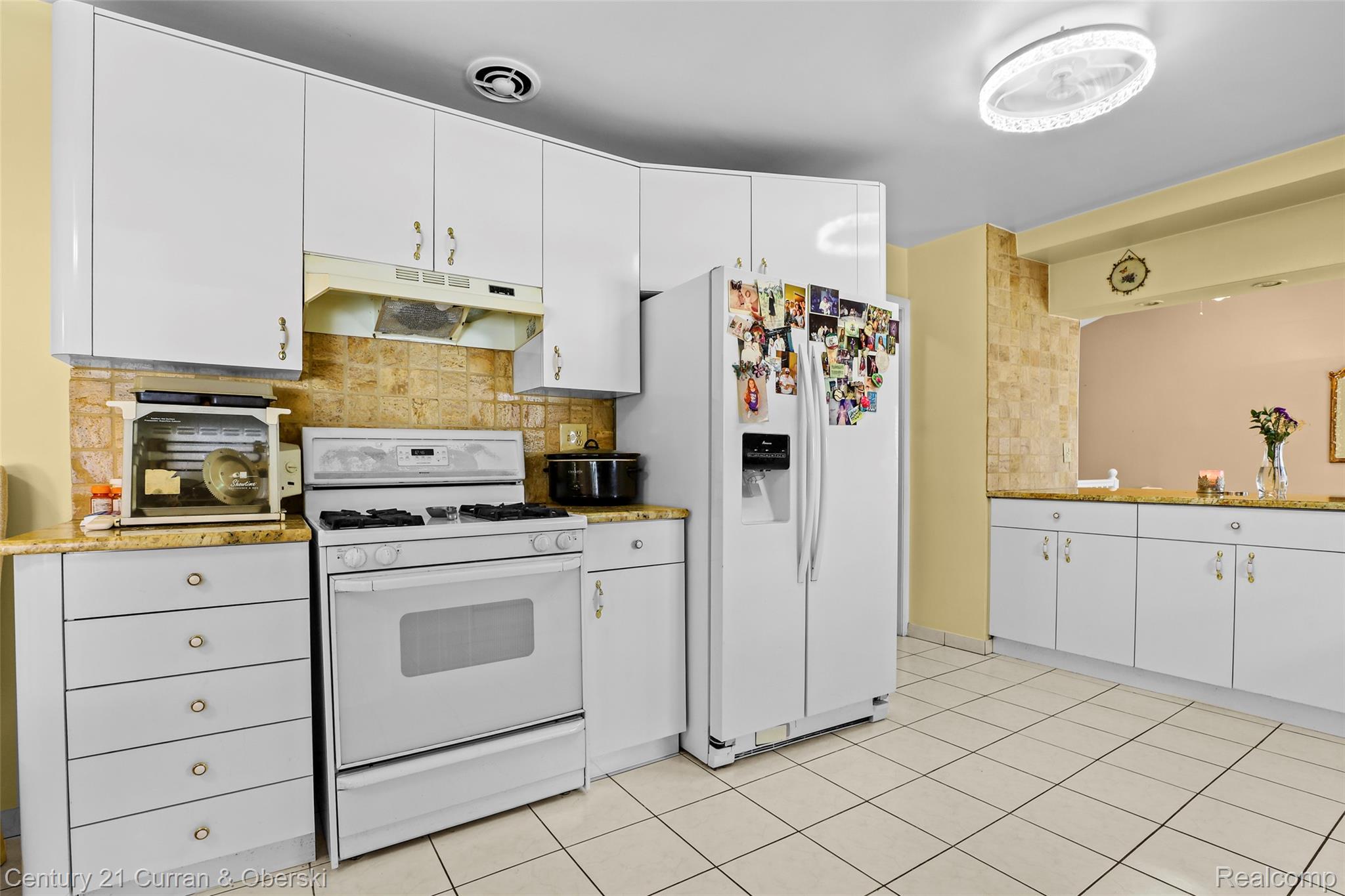 6151 Oakman Boulevard Property Photo 14