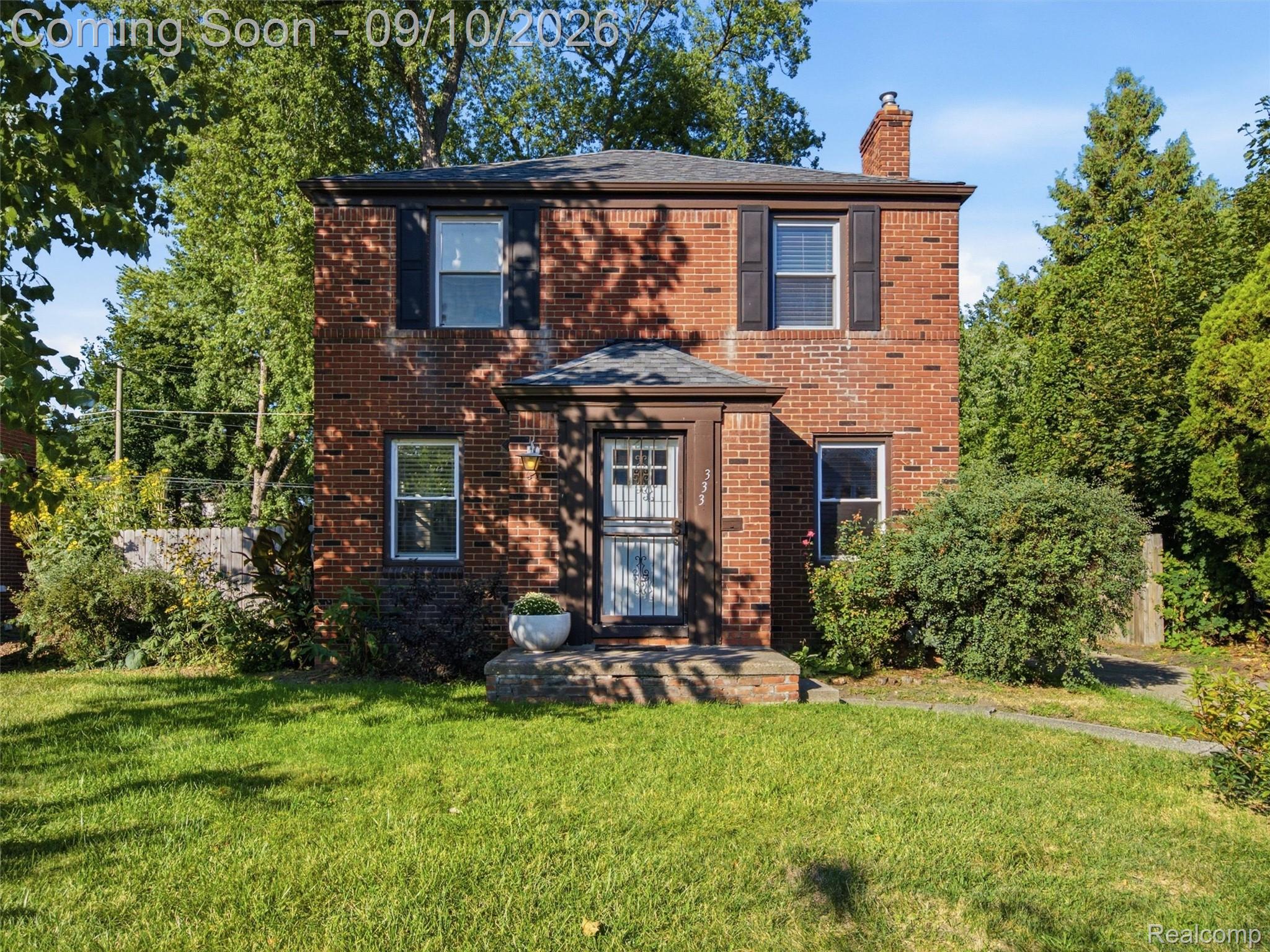 333 Newport Street Property Photo 1