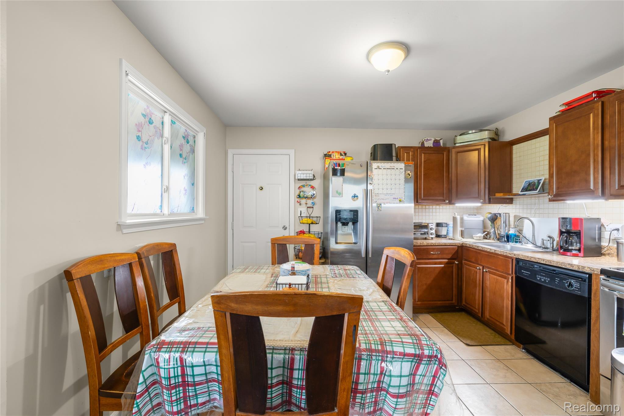 2378 River Drive Property Photo 8