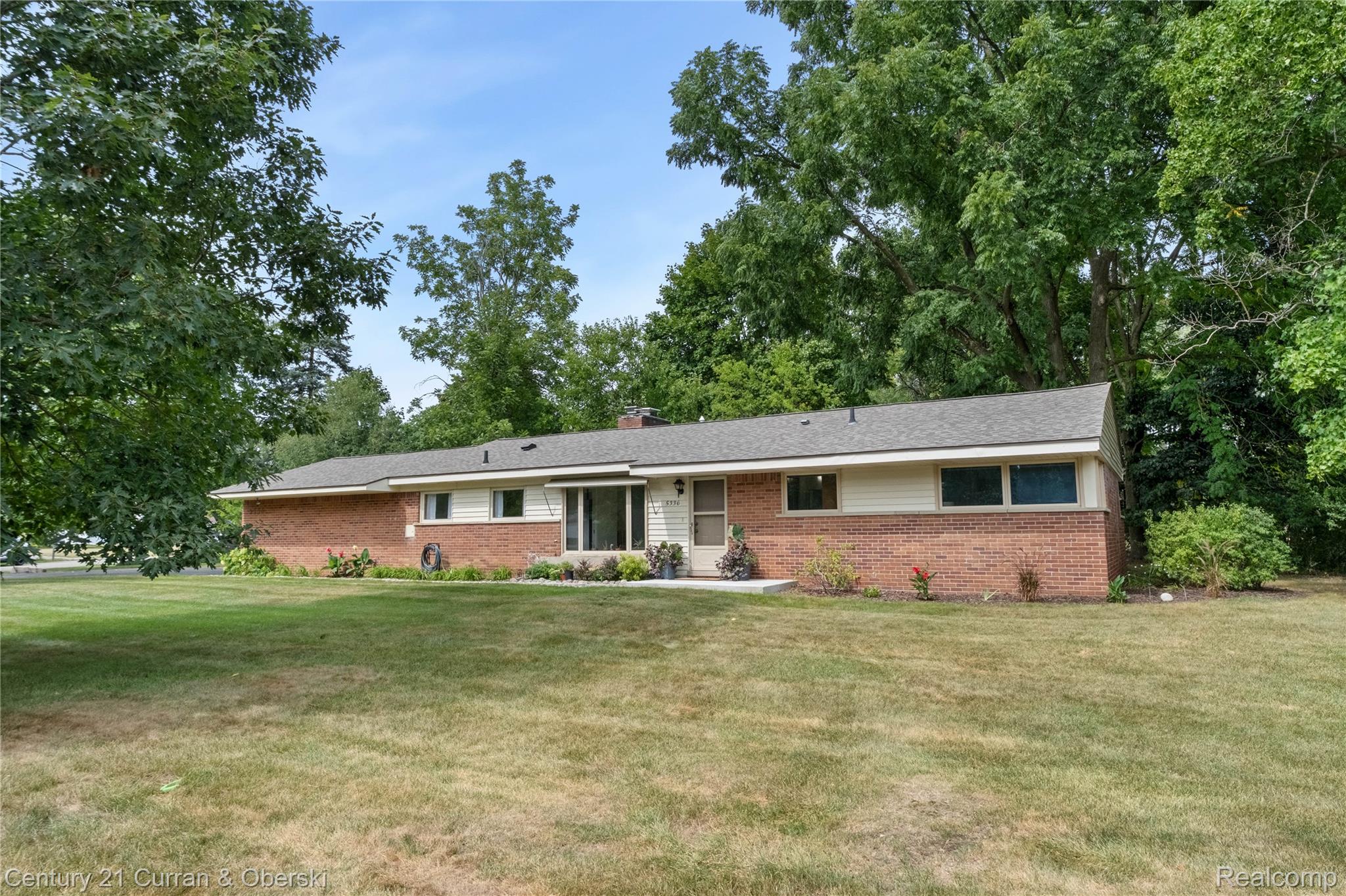 5336 W Briarcliff Knoll Drive